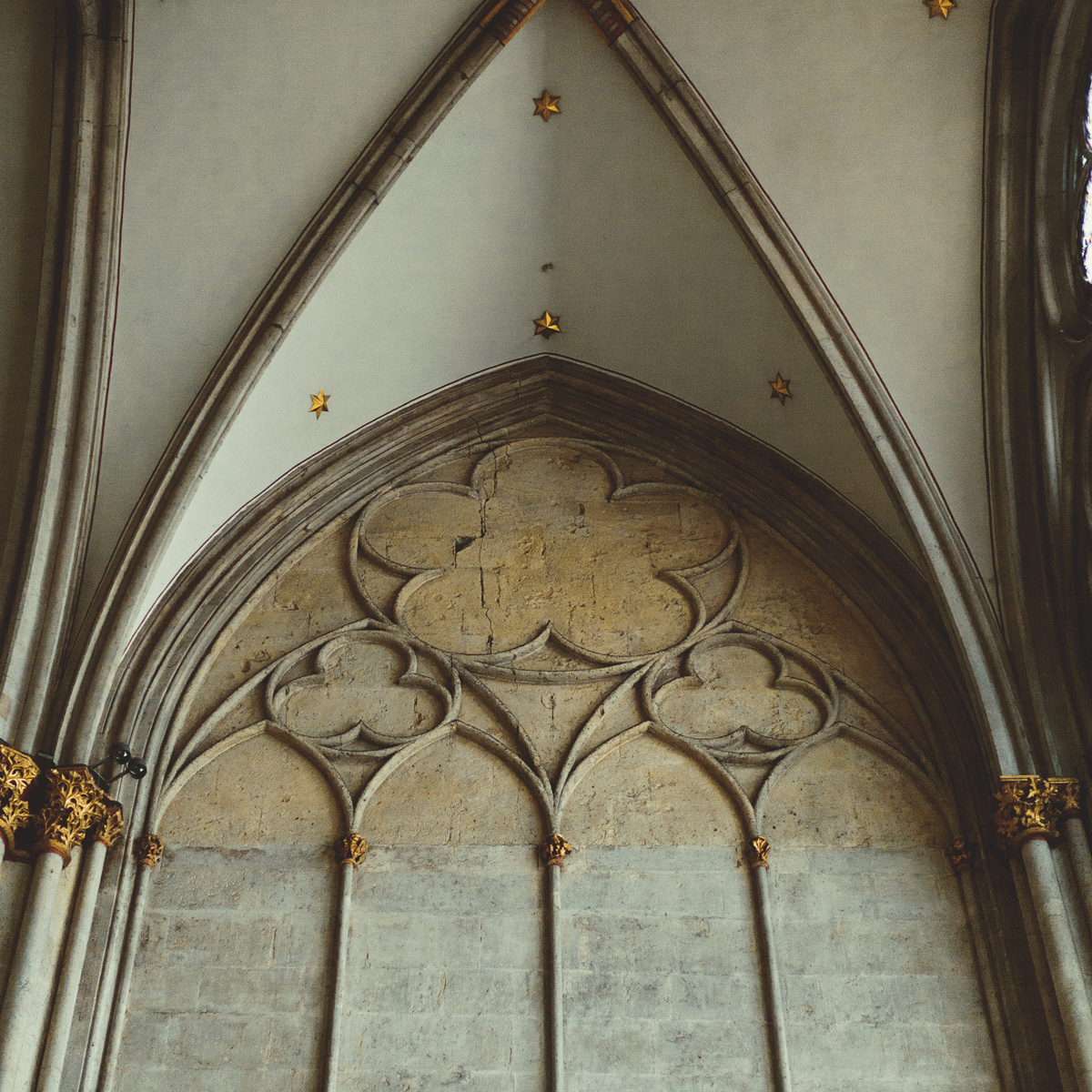 cologne-cathedral-arches.jpg