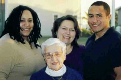 Natalie, Grandma, Mom (Marie) and brother, Javair (2001)
