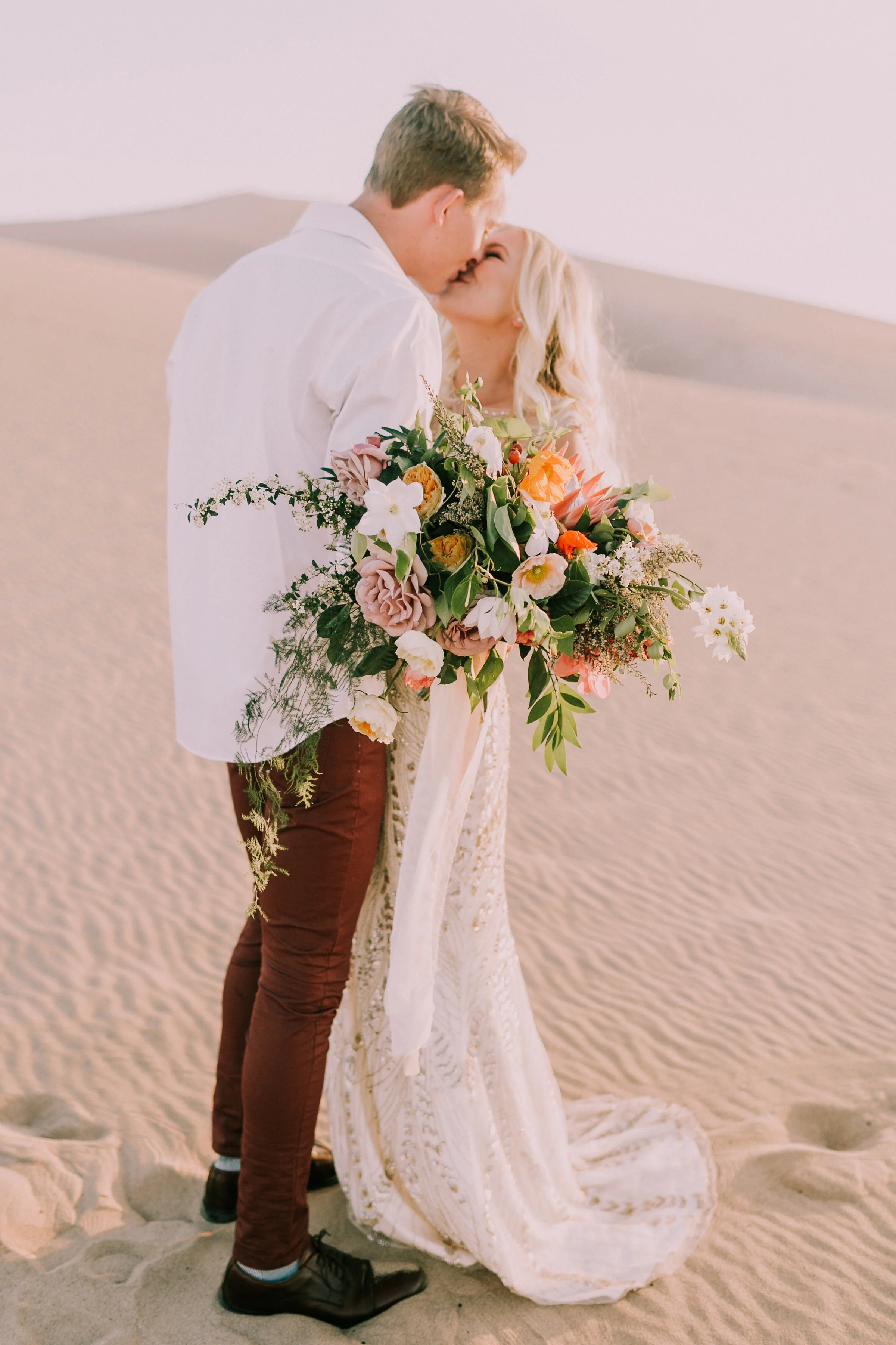 LillywhitePhotography_SandDuneElopement089.jpg