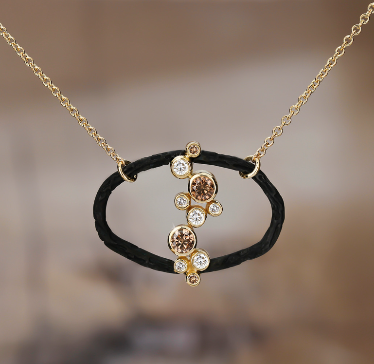 Pebble Oval Necklace