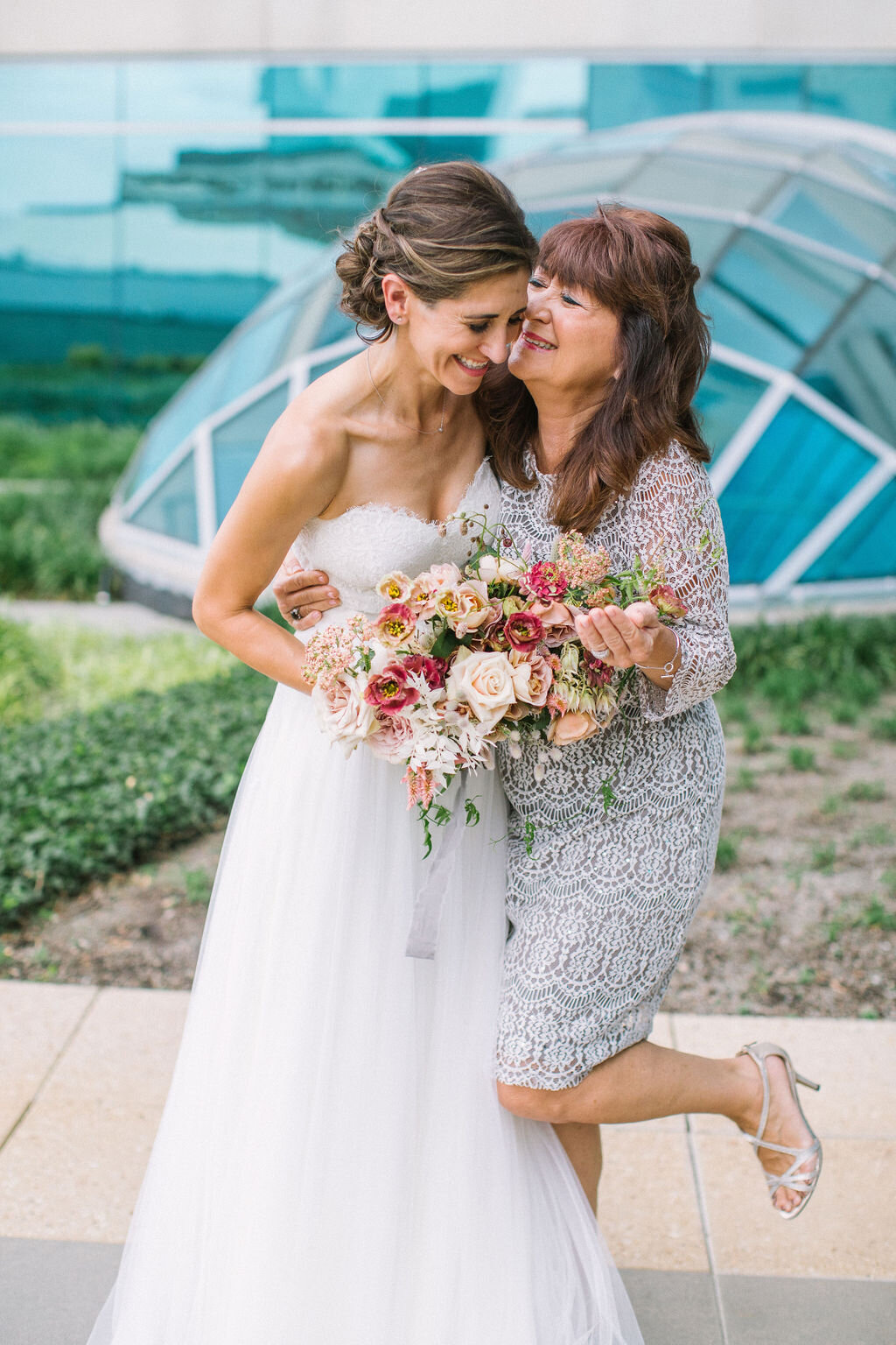 Ellen-Ashton-Photography-Dallas-Wedding-Photographers-Girt-and-gold-events-weddings4.jpg