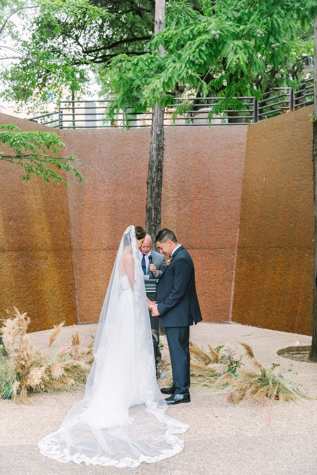 Ellen-Ashton-Photography-Dallas-Wedding-Photographers-Girt-and-gold-events-weddings80.jpg