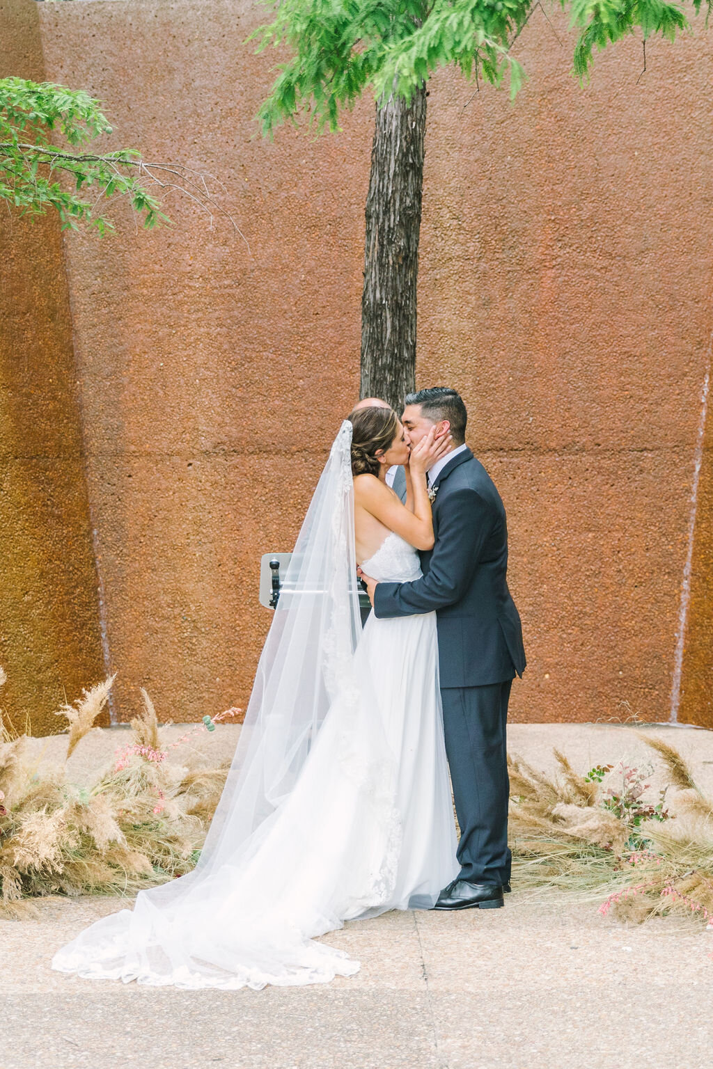 Ellen-Ashton-Photography-Dallas-Wedding-Photographers-Girt-and-gold-events-weddings116.jpg