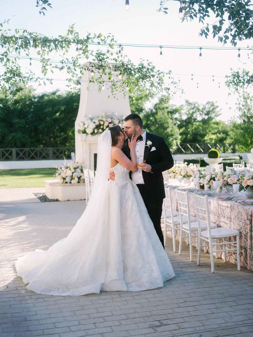 Ellen-Ashton-Photography-Dallas-Wedding-Photographer-The-Hillside-Estate90.jpg