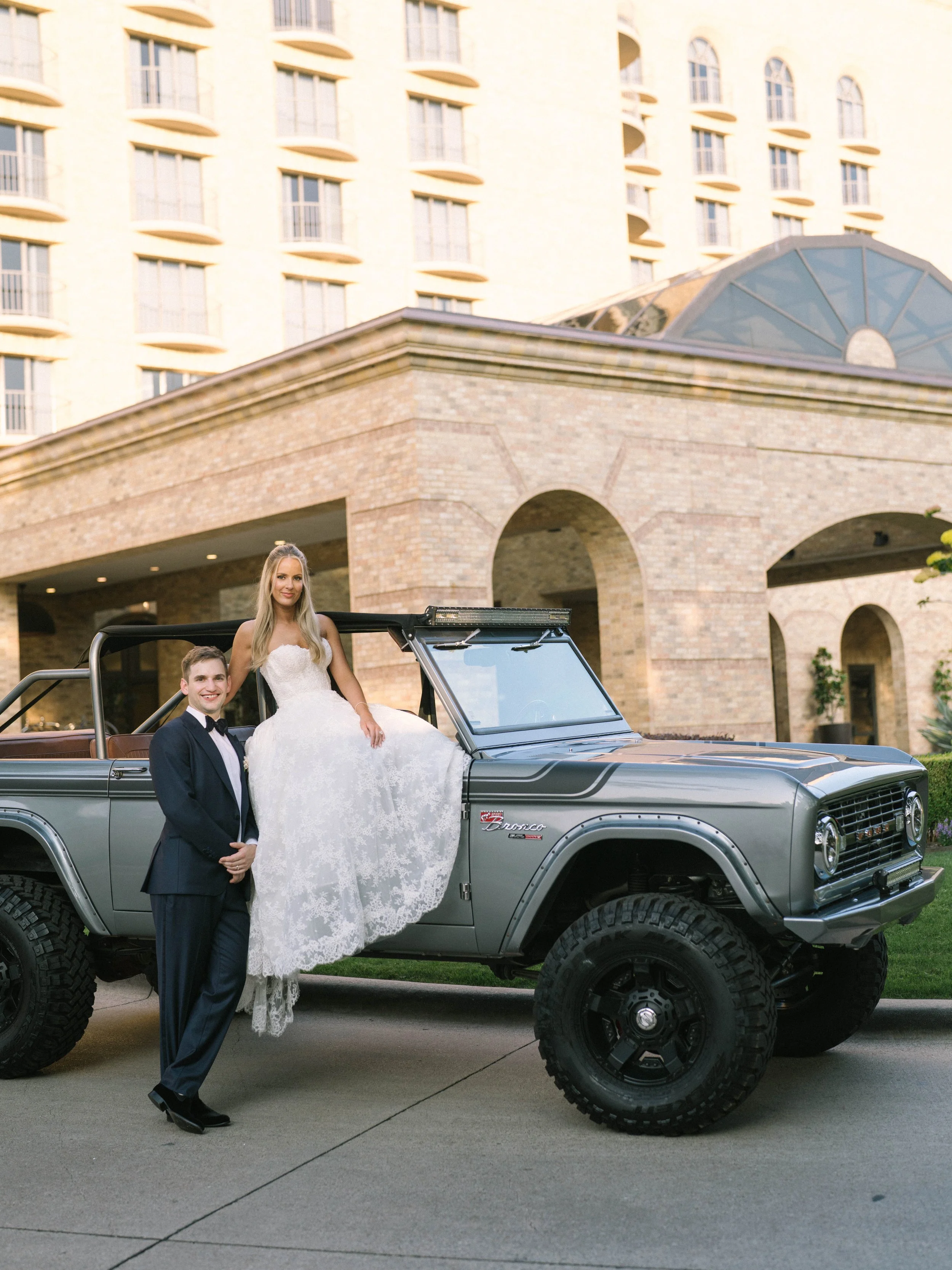 Ellen-Ashton-Photography-Dallas-Wedding-Photographer-Ritz-carlton-wedding437.jpg