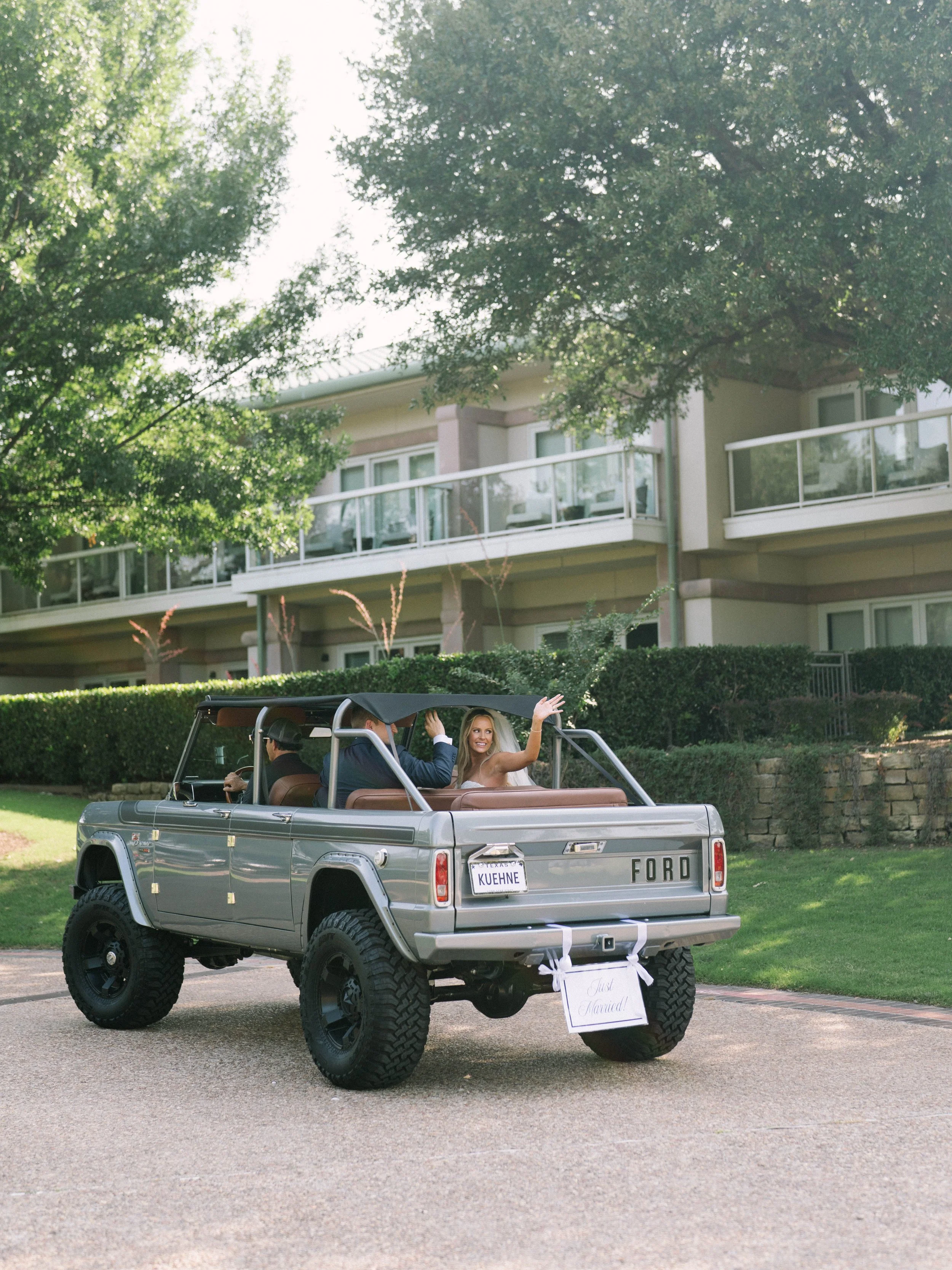 Ellen-Ashton-Photography-Dallas-Wedding-Photographer-Ritz-carlton-wedding651.jpg