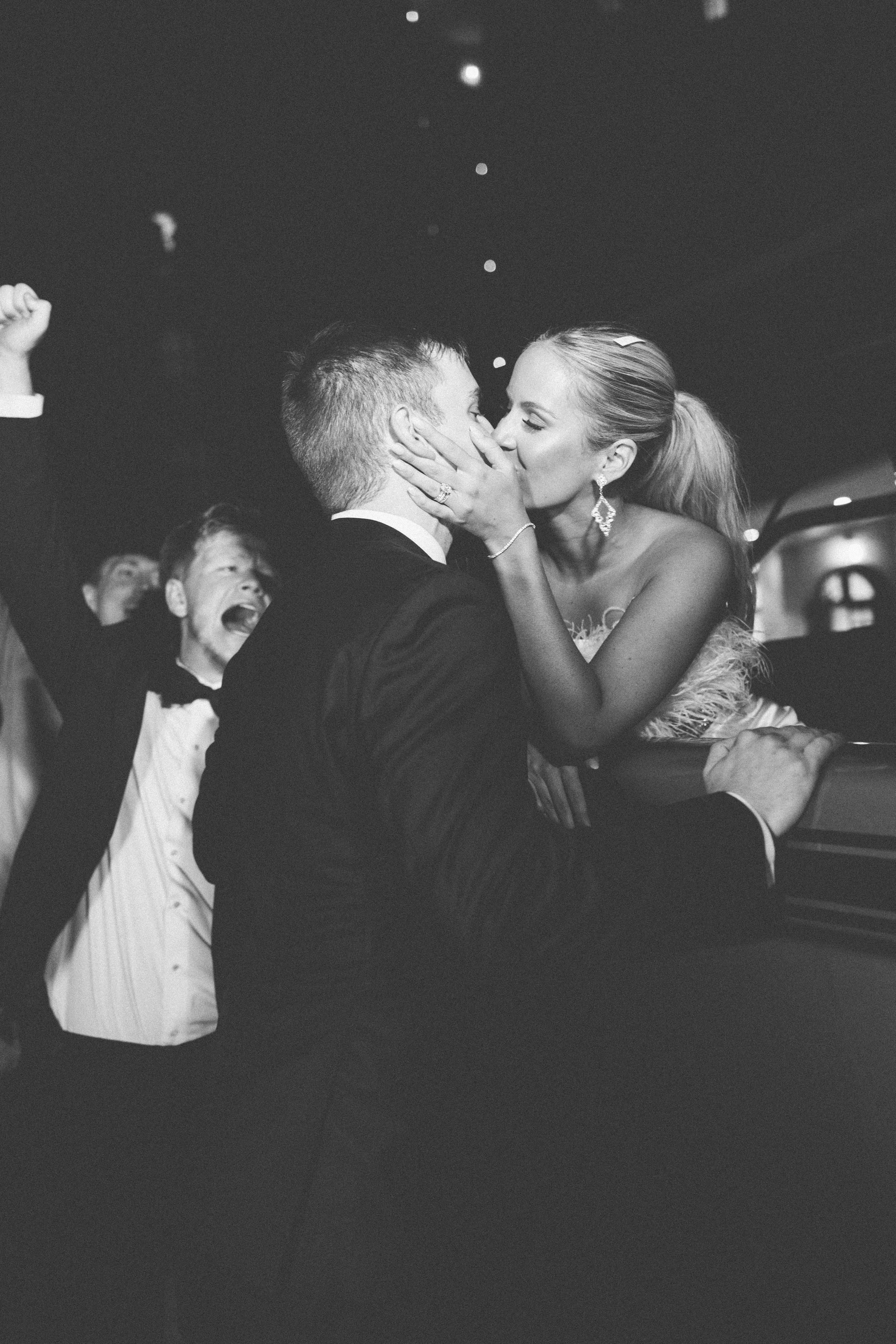 Ellen-Ashton-Photography-Dallas-Wedding-Photographer-Ritz-carlton-wedding786.jpg