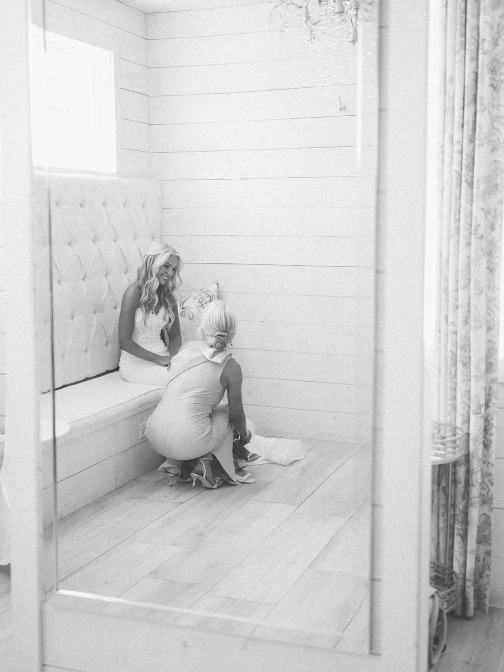 Ellen-Ashton-photography-Dallas-wedding-Photographers-The-Nest-At-Ruth-Farms98.jpg