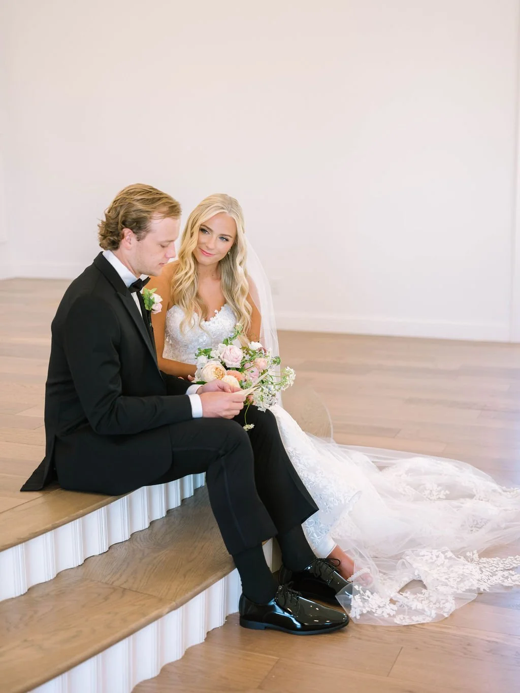 Ellen-Ashton-photography-Dallas-wedding-Photographers-The-Nest-At-Ruth-Farms122.jpg