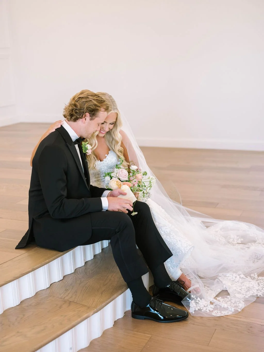 Ellen-Ashton-photography-Dallas-wedding-Photographers-The-Nest-At-Ruth-Farms123.jpg