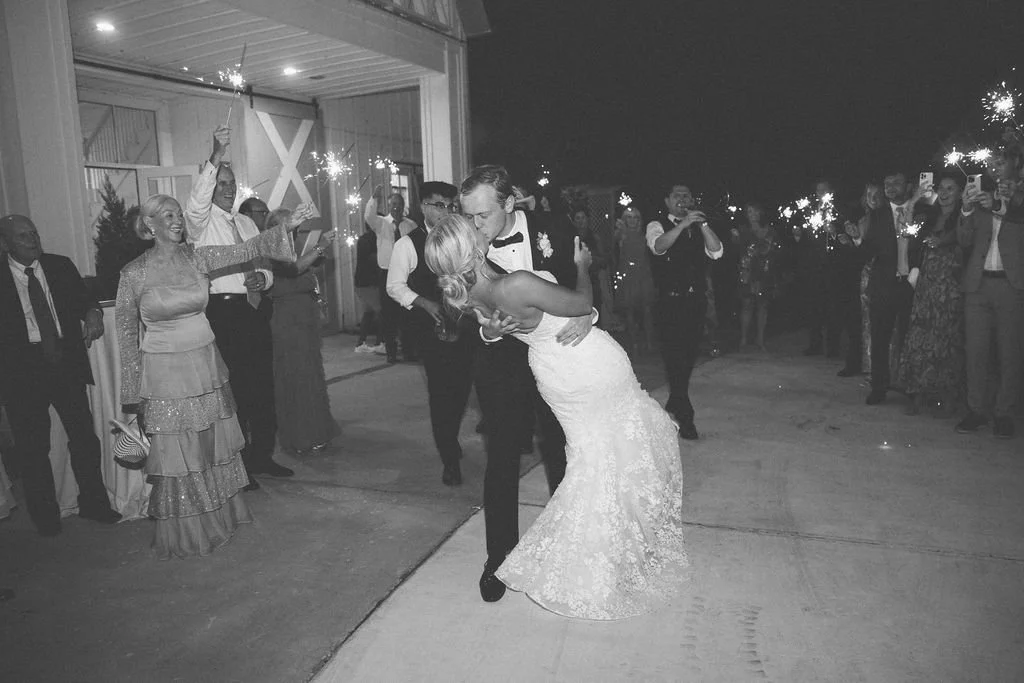 Ellen-Ashton-photography-Dallas-wedding-Photographers-The-Nest-At-Ruth-Farms142.jpg