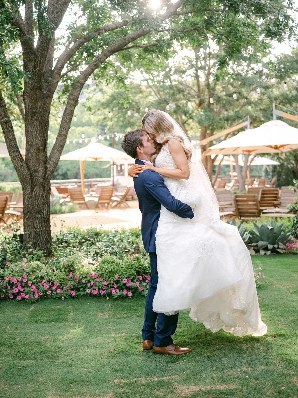 Ellen-Ashton-photography-Dallas-wedding-Photographer-Drover-Hotel-wedding246(1).jpg