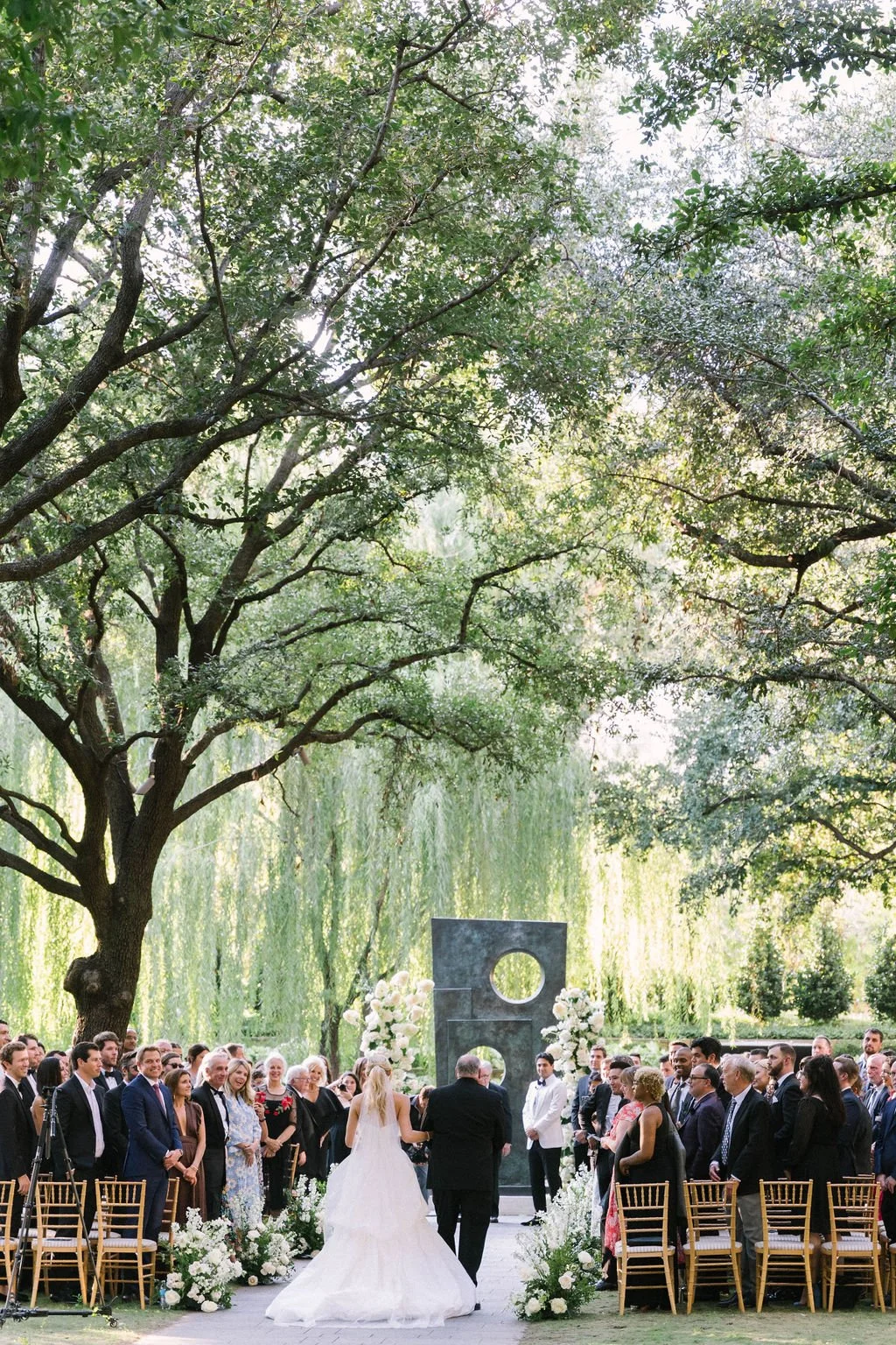Ellen-Ashton-Photography-Dallas-Wedding-Photographers-Nasher-wedding6.jpg
