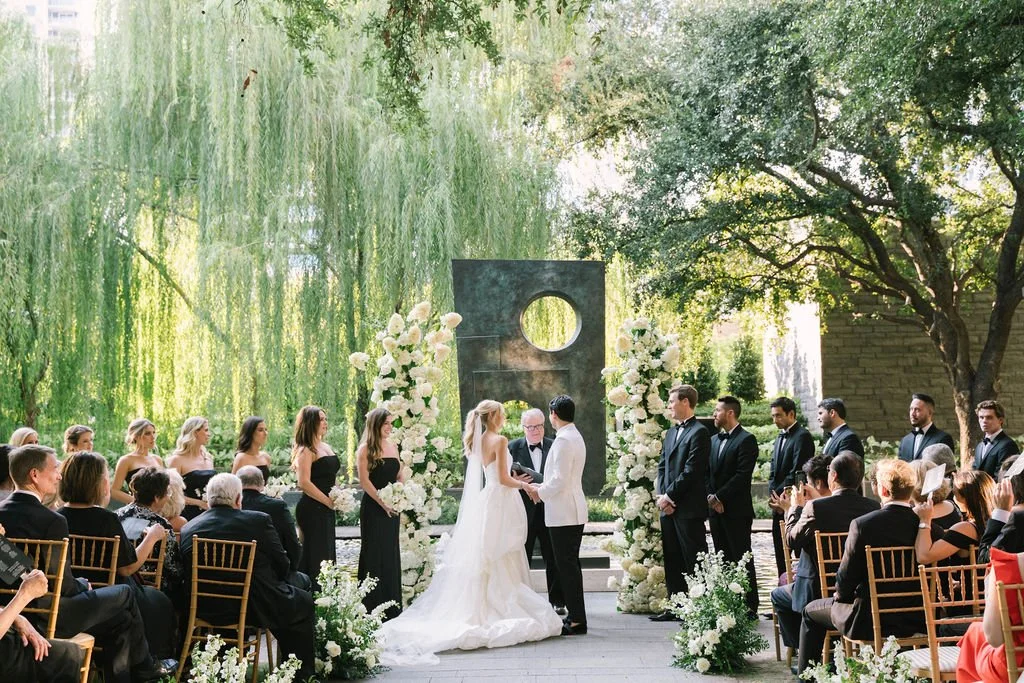 Ellen-Ashton-Photography-Dallas-Wedding-Photographers-Nasher-wedding19.jpg