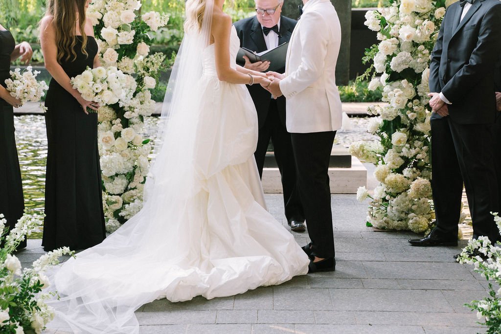 Ellen-Ashton-Photography-Dallas-Wedding-Photographers-Nasher-wedding20.jpg