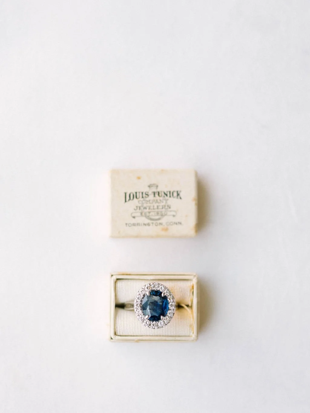 Ellen-Ashton-Photography-Dallas-Wedding-Photographers-Nasher-wedding41.jpg