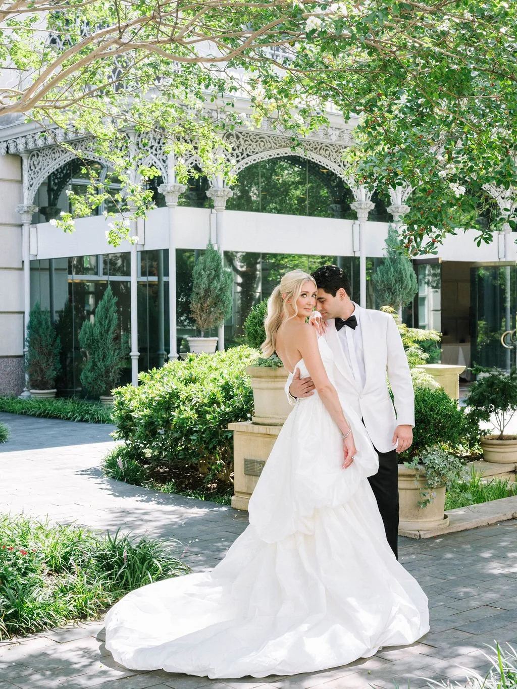Ellen-Ashton-Photography-Dallas-Wedding-Photographers-Nasher-wedding80.jpg