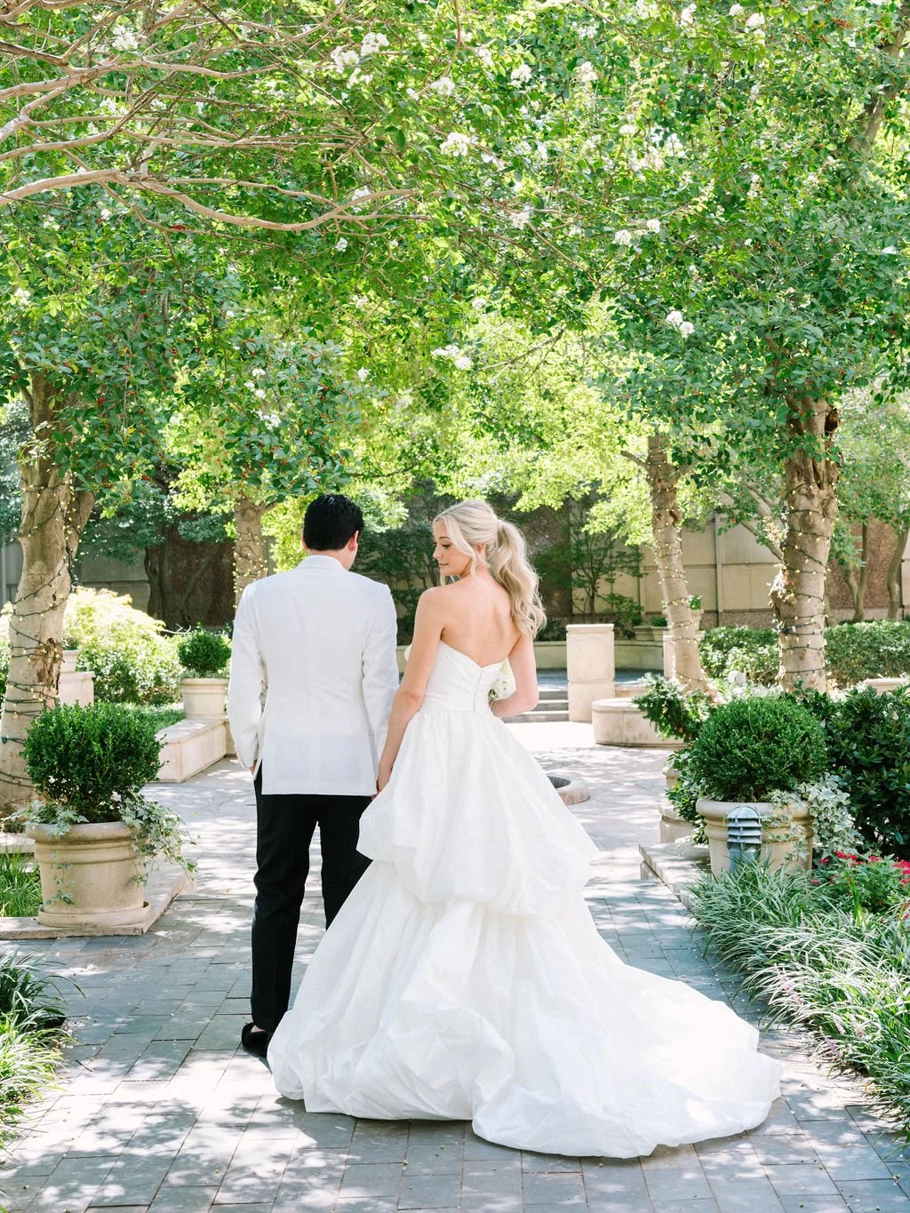 Ellen-Ashton-Photography-Dallas-Wedding-Photographers-Nasher-wedding94.jpg