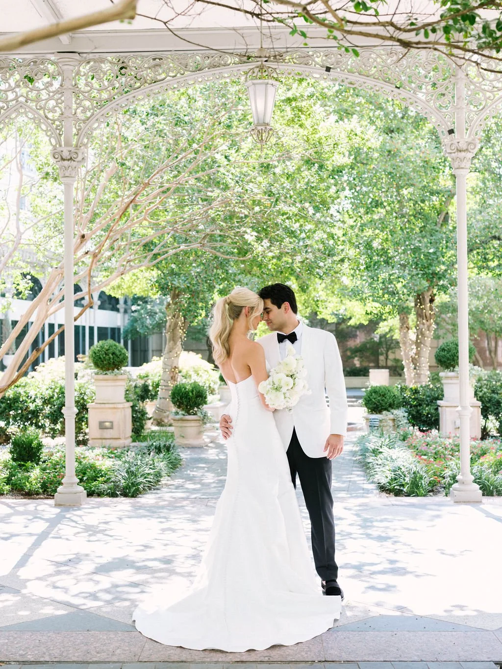 Ellen-Ashton-Photography-Dallas-Wedding-Photographers-Nasher-wedding106.jpg