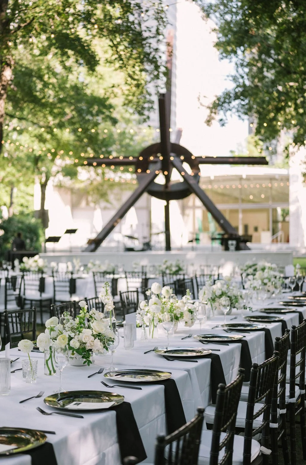 Ellen-Ashton-Photography-Dallas-Wedding-Photographers-Nasher-wedding140.jpg