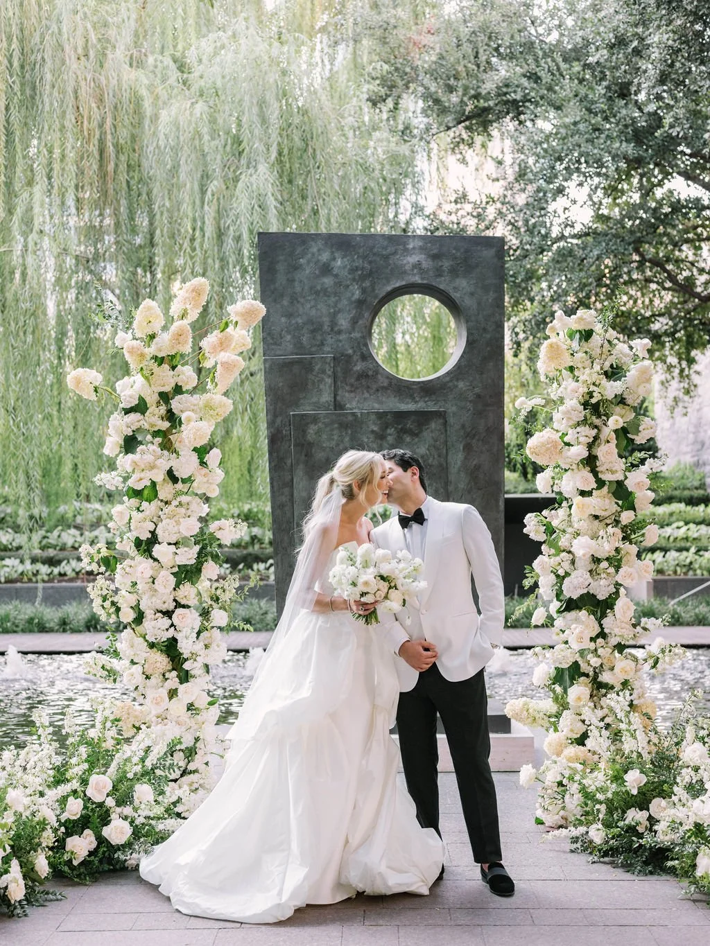 Ellen-Ashton-Photography-Dallas-Wedding-Photographers-Nasher-wedding159.jpg