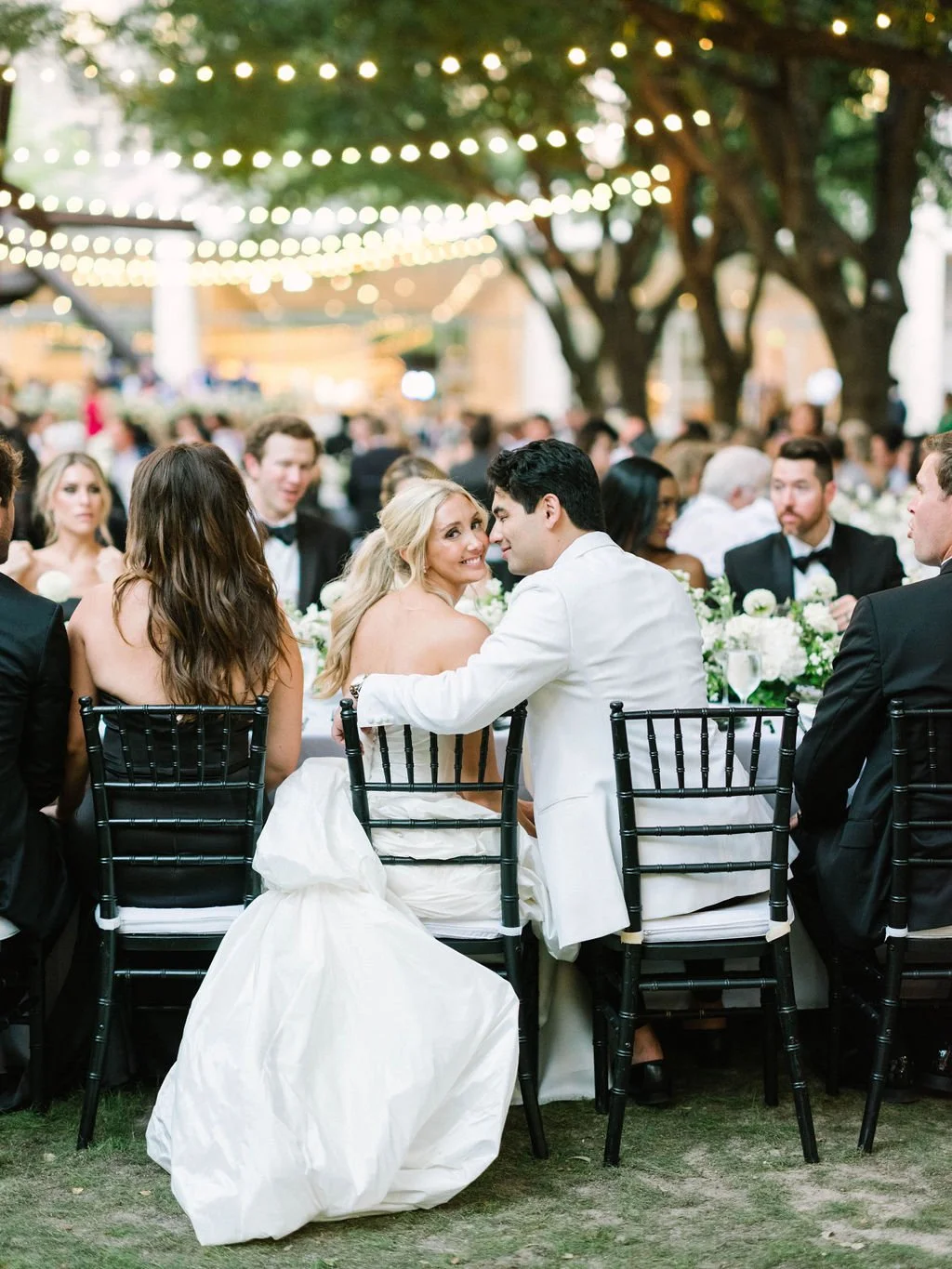 Ellen-Ashton-Photography-Dallas-Wedding-Photographers-Nasher-wedding175.jpg