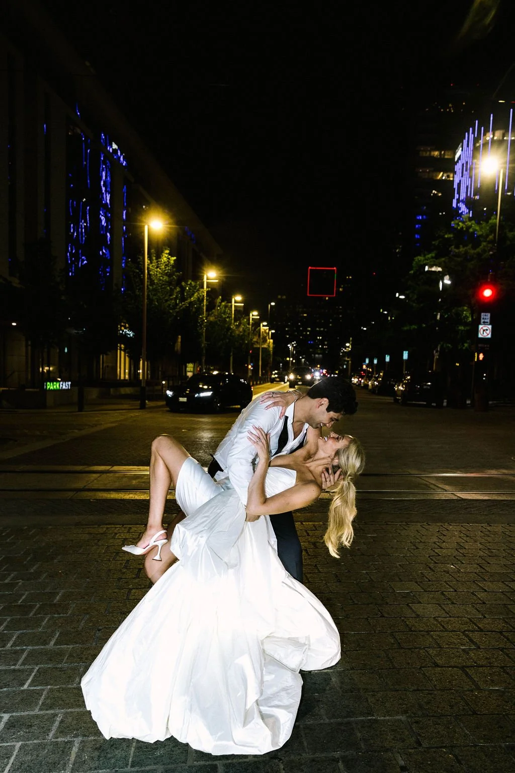 Ellen-Ashton-Photography-Dallas-Wedding-Photographers-Nasher-wedding195.jpg