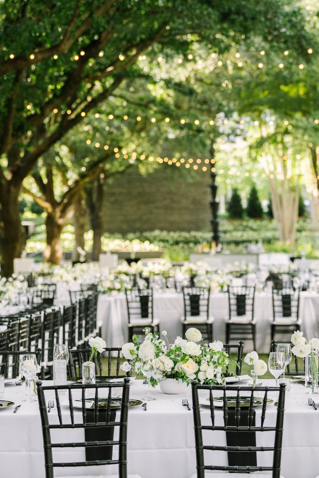 Ellen-Ashton-Photography-Dallas-Wedding-Photographers-Nasher-wedding203.jpg