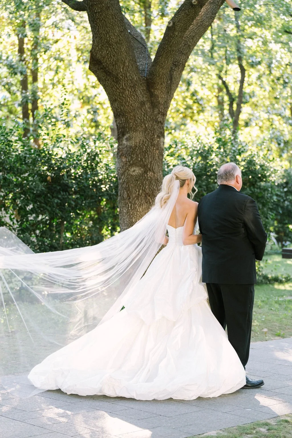 Ellen-Ashton-Photography-Dallas-Wedding-Photographers-Nasher-wedding207.jpg