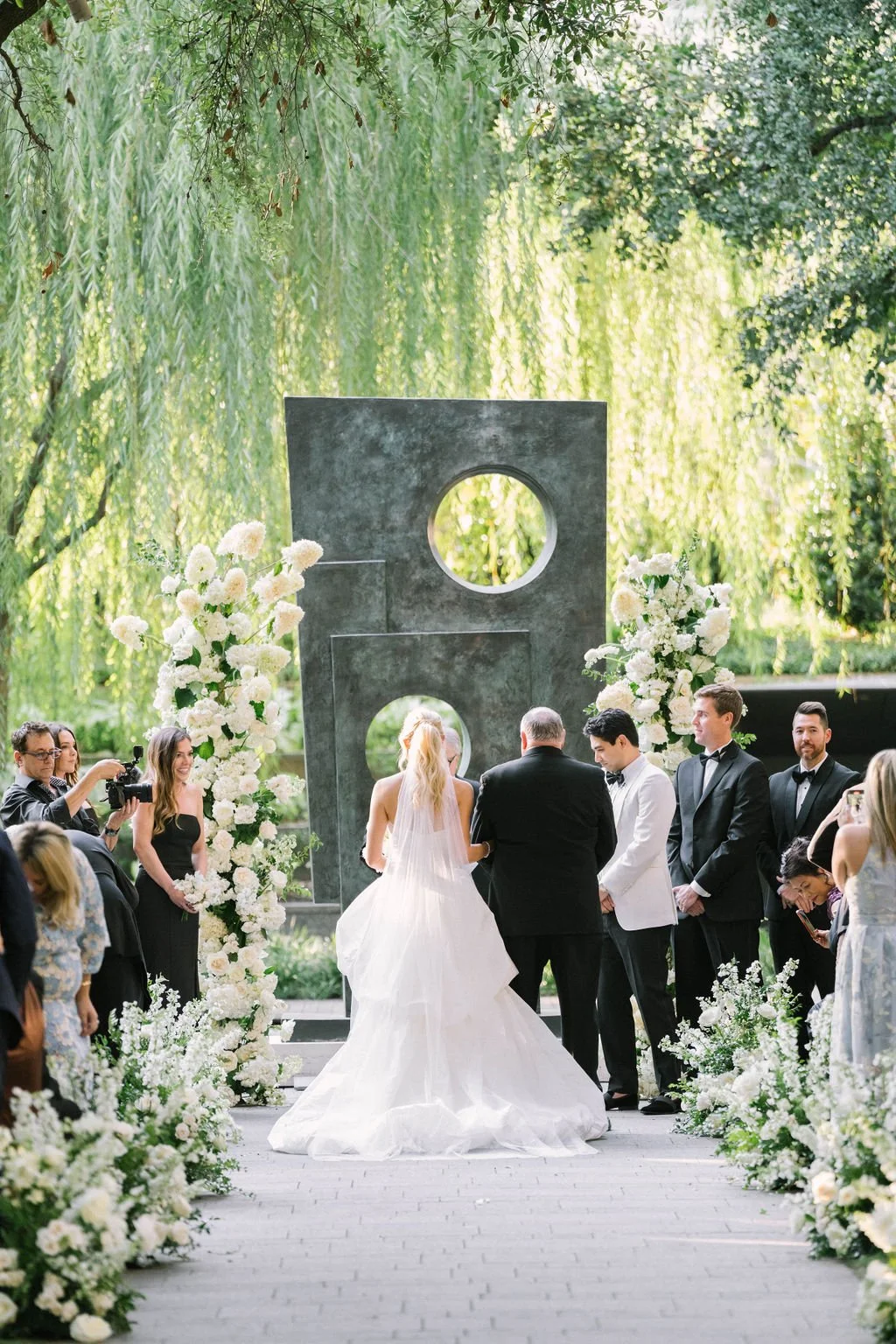 Ellen-Ashton-Photography-Dallas-Wedding-Photographers-Nasher-wedding208.jpg