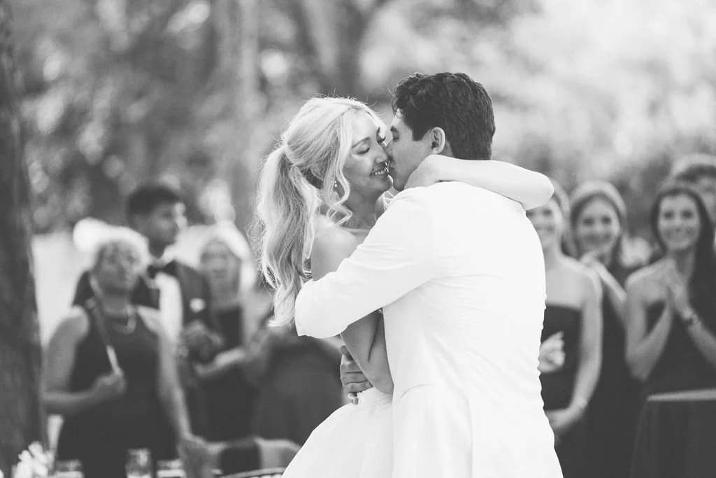 Ellen-Ashton-Photography-Dallas-Wedding-Photographers-Nasher-wedding217.jpg