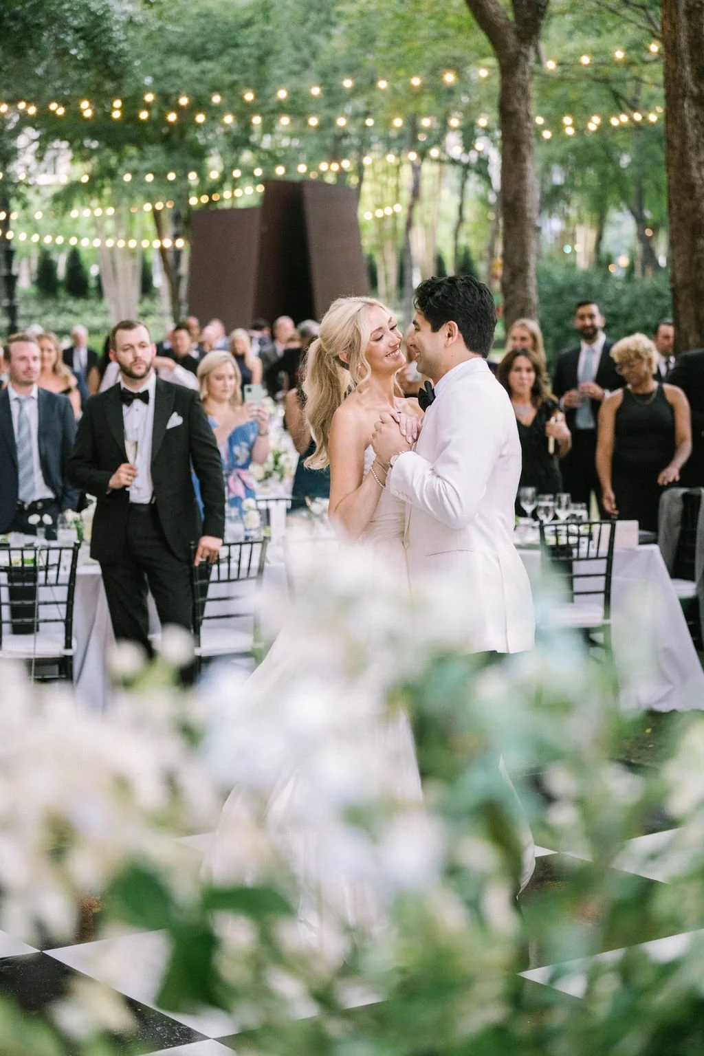 Ellen-Ashton-Photography-Dallas-Wedding-Photographers-Nasher-wedding218.jpg