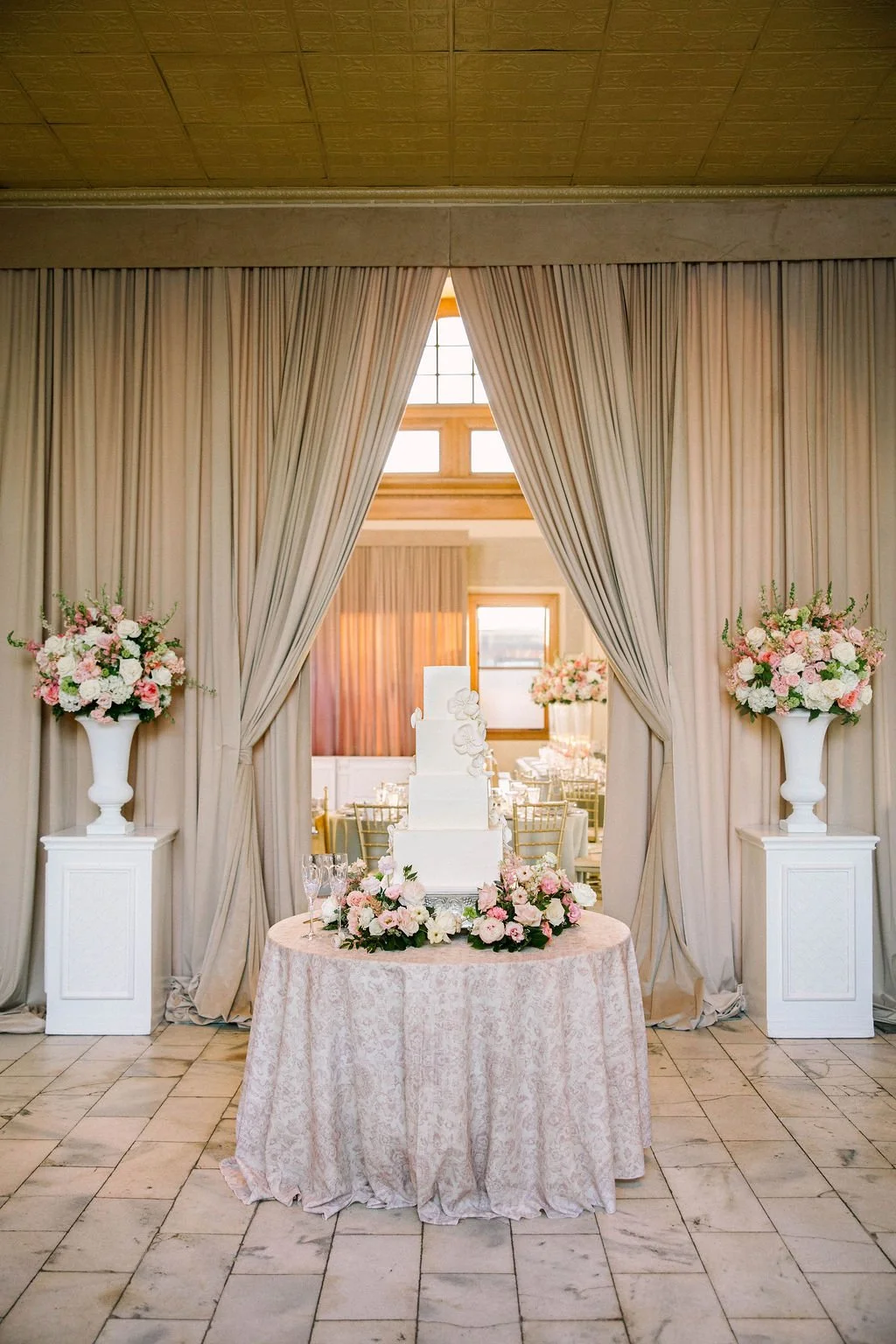 Ellen-Ashton-Photography-Dallas-Wedding-Photographer-Ashton-Depot-Wedding201.jpg