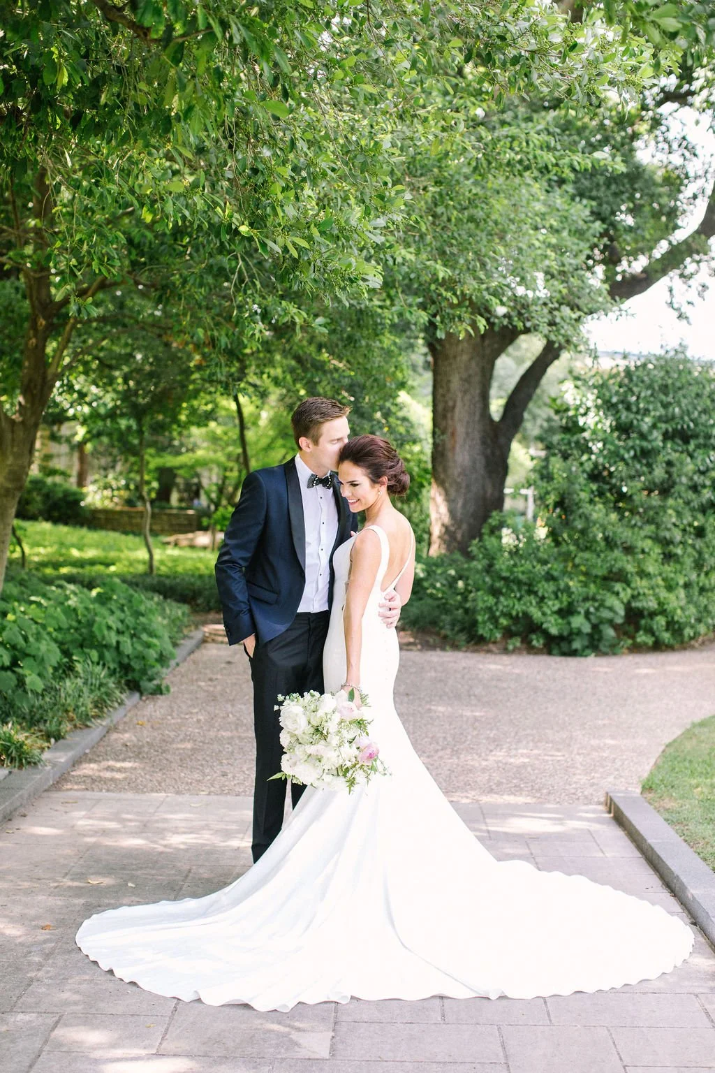 Ellen-Ashton-Photography-Dallas-Wedding-Photographers-Ivory-and-vine-Weddings-217.jpg