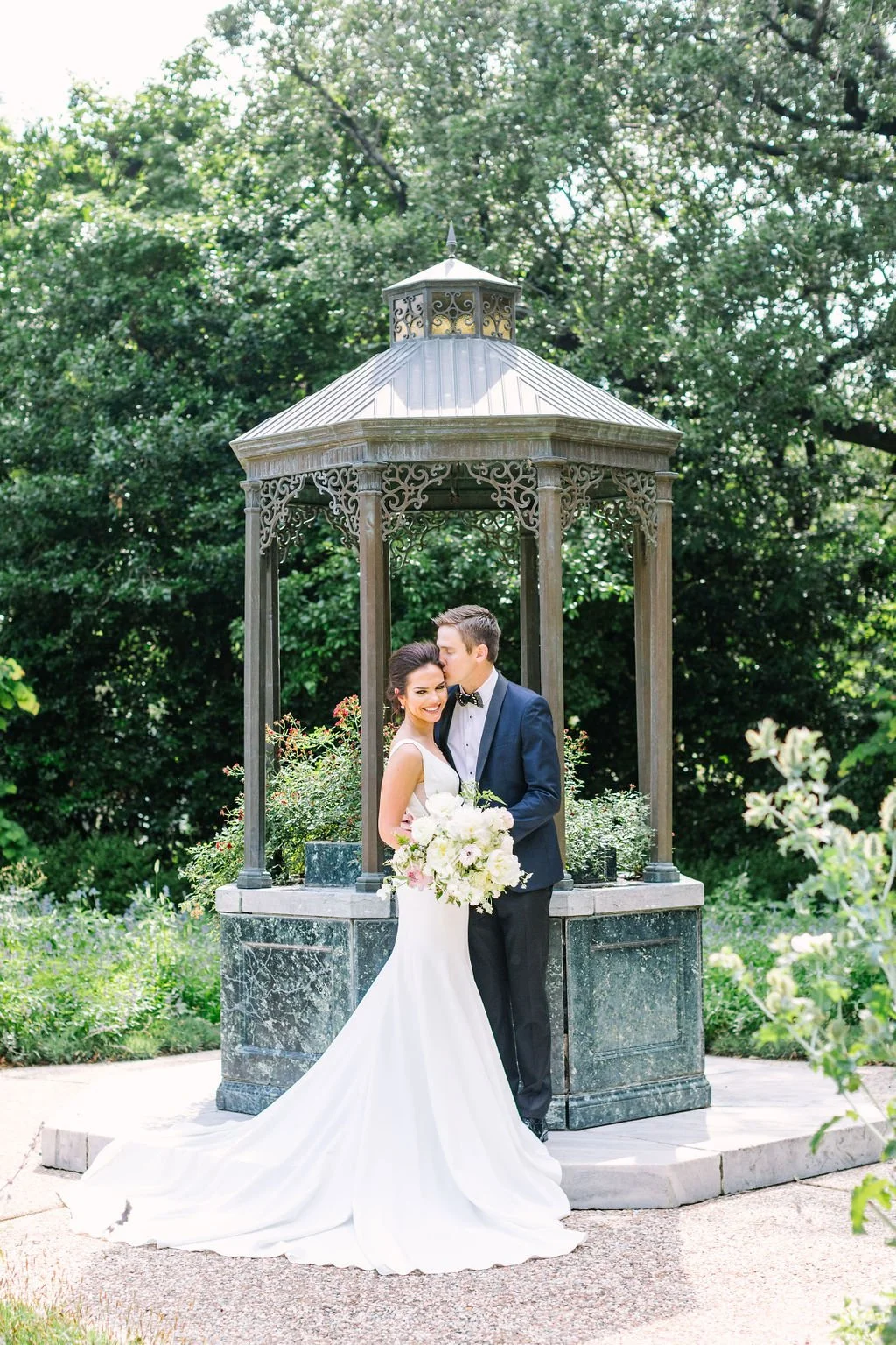 Ellen-Ashton-Photography-Dallas-Wedding-Photographers-Ivory-and-vine-Weddings-236.jpg