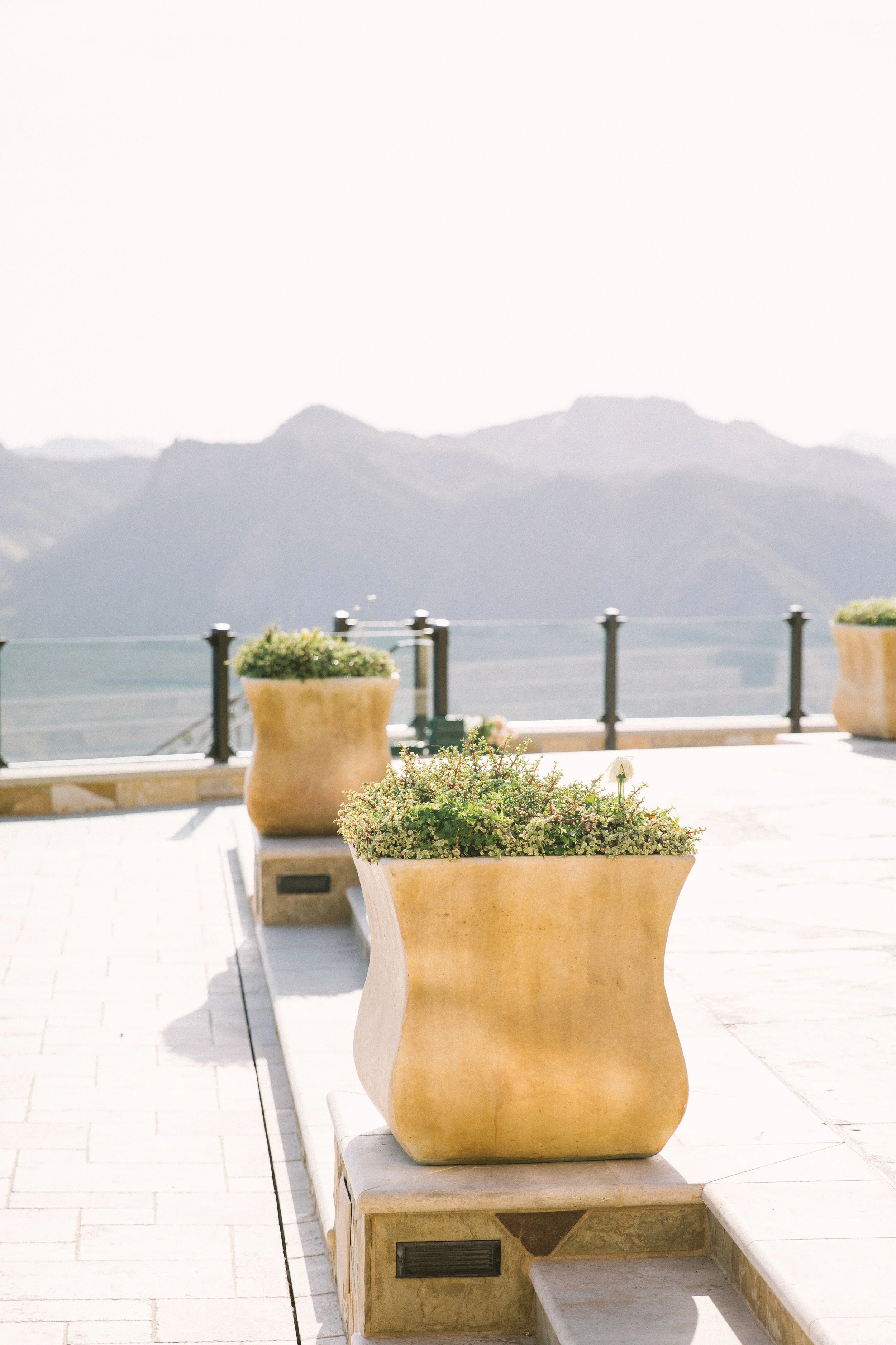 Ellen-Ashton-Photography-California-Wedding-Photographers-Malibu-Rocky-Oaks-Girt-and-Gold8.jpg