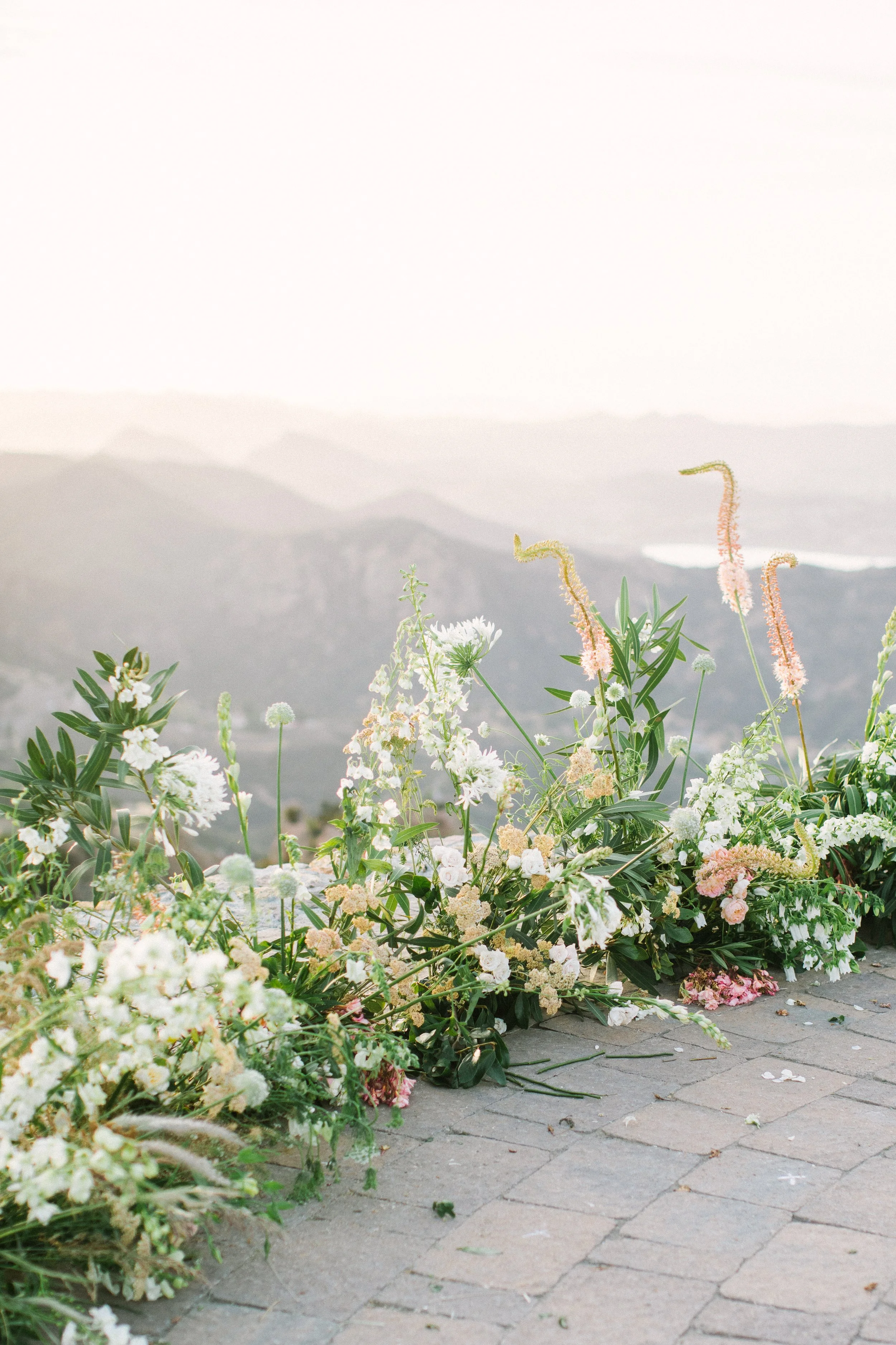 Ellen-Ashton-Photography-California-Wedding-Photographers-Malibu-Rocky-Oaks-Girt-and-Gold224.jpg