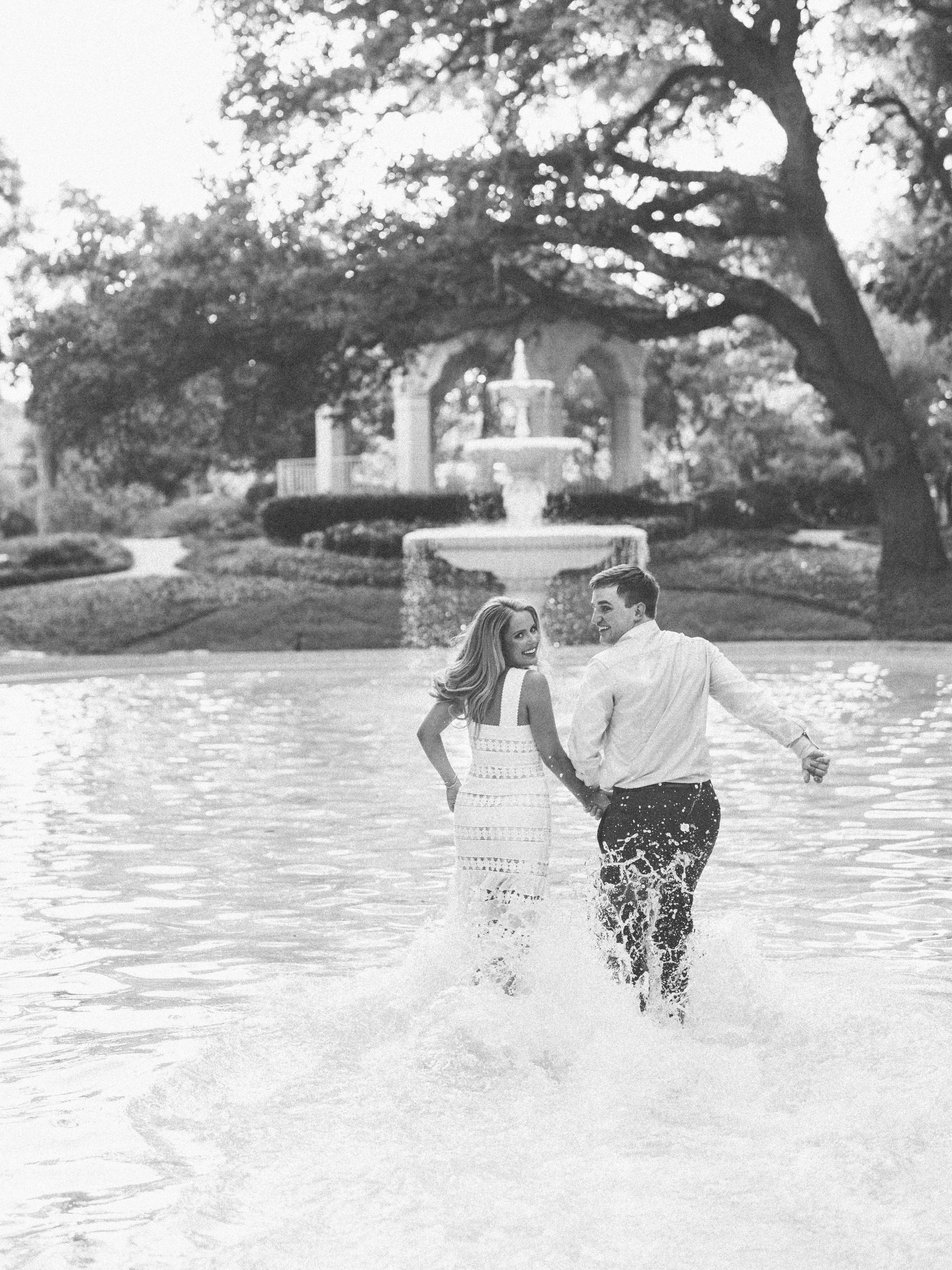 Ellen-Ashton-photography-Dallas-Wedding-photographer-Flippen-park-engagement-session38.jpg