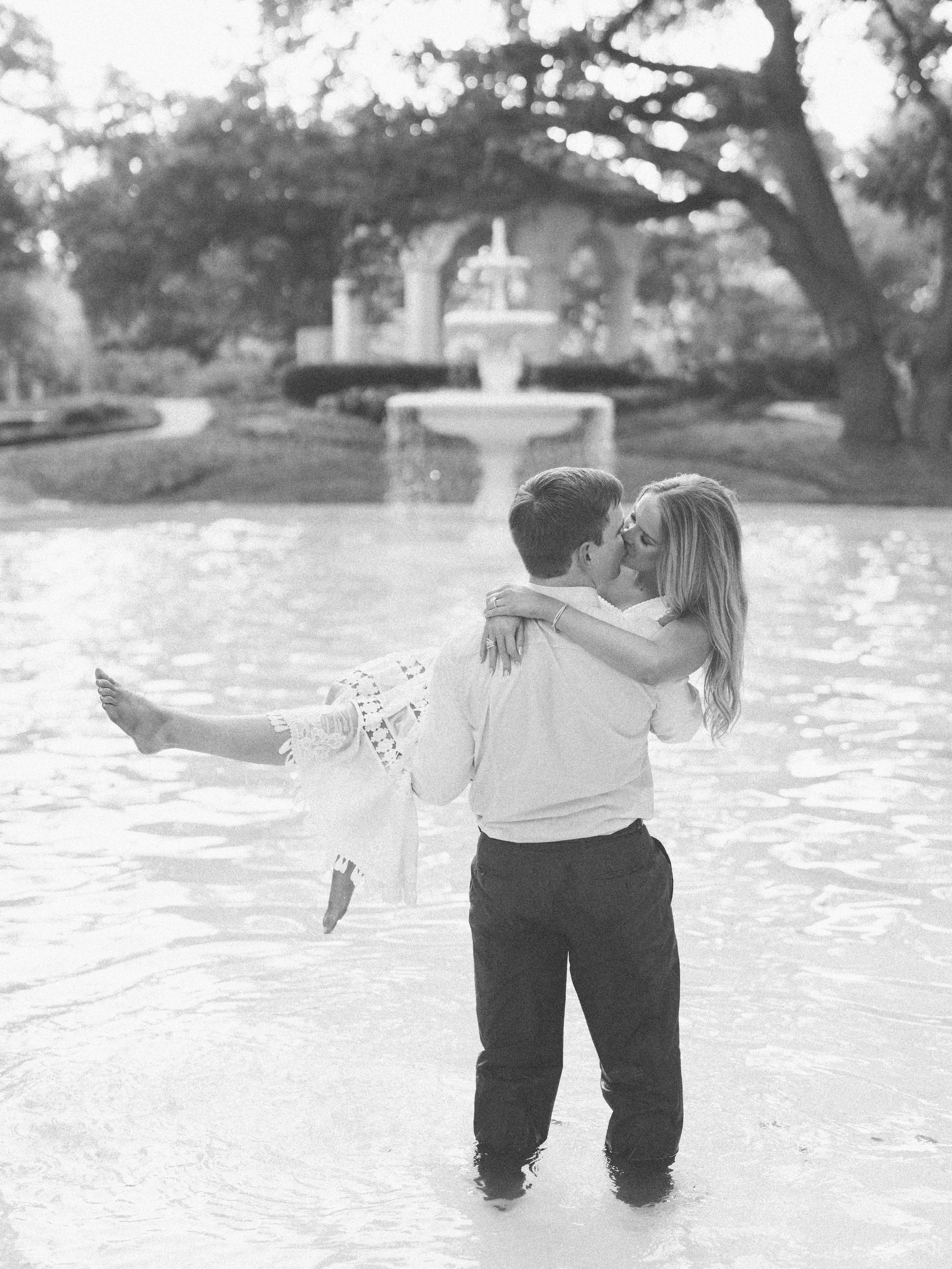Ellen-Ashton-photography-Dallas-Wedding-photographer-Flippen-park-engagement-session46.jpg
