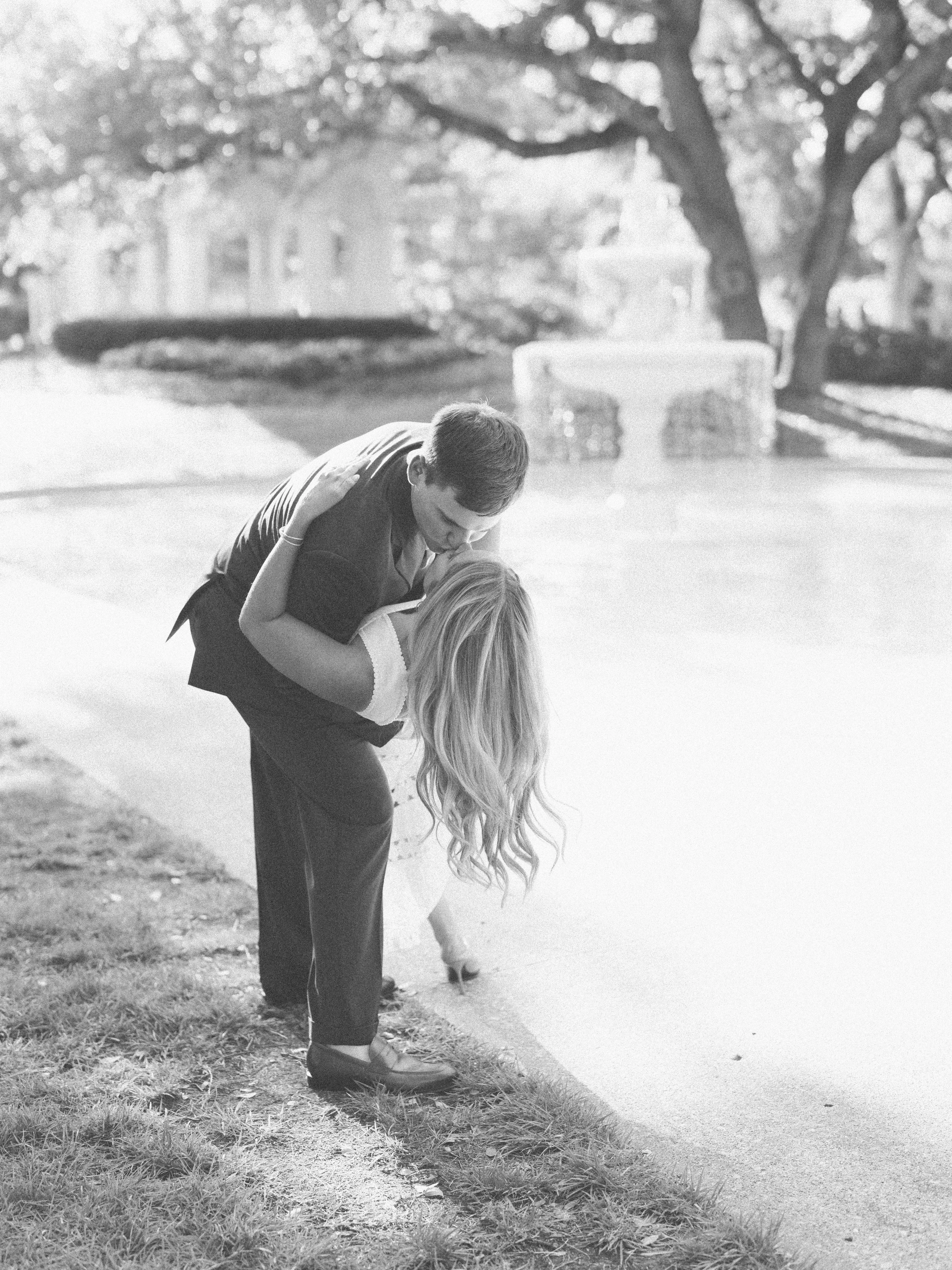 Ellen-Ashton-photography-Dallas-Wedding-photographer-Flippen-park-engagement-session100.jpg