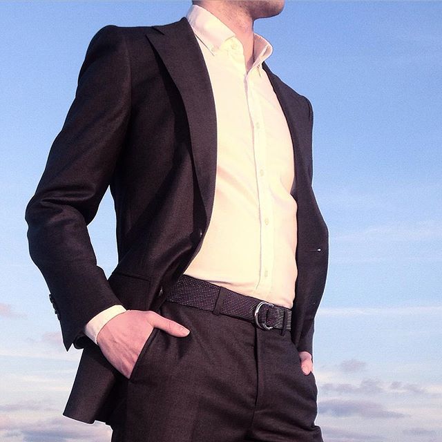 Subtle eccentricity with our VARLET belt!