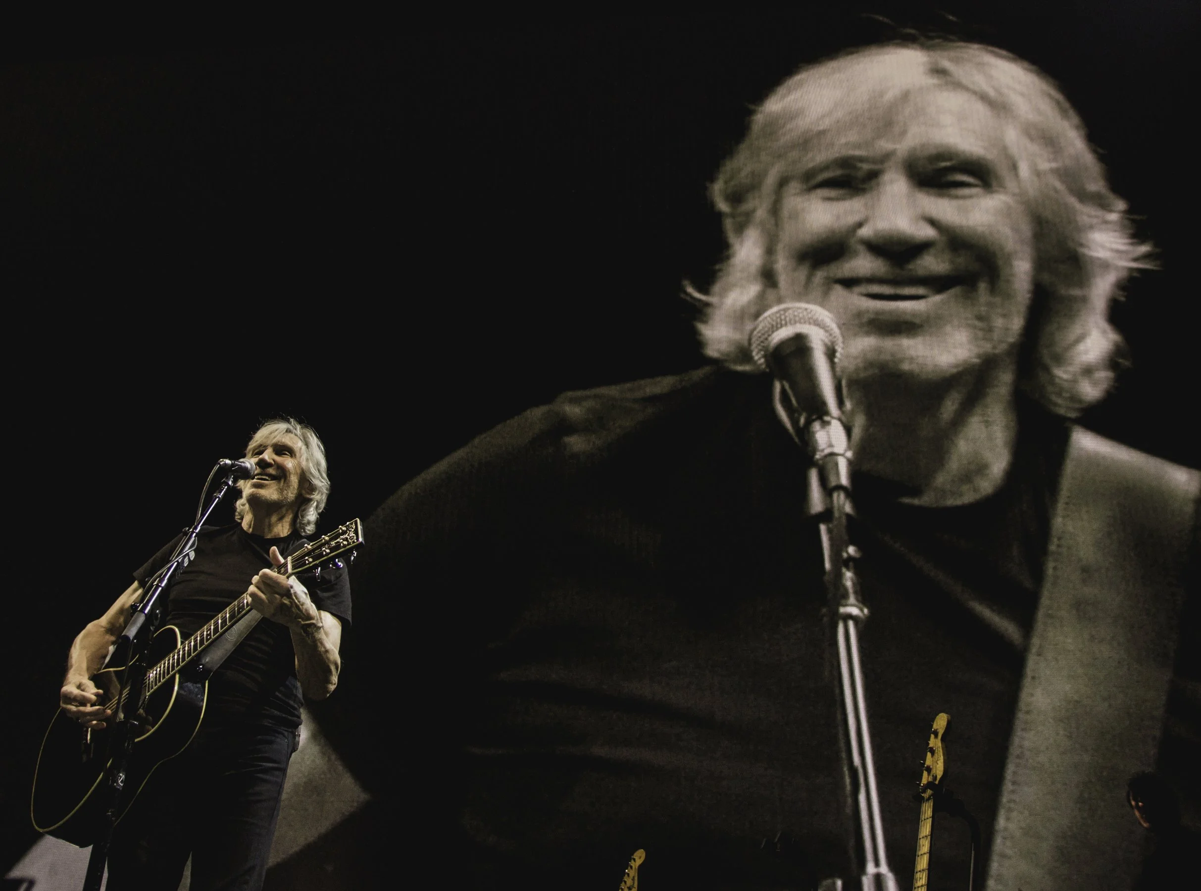 Concert photograph of Roger Waters performing on his Us + Them tour at the Moda Center, Portland, 2017, photographed by Christopher Garcia Valle