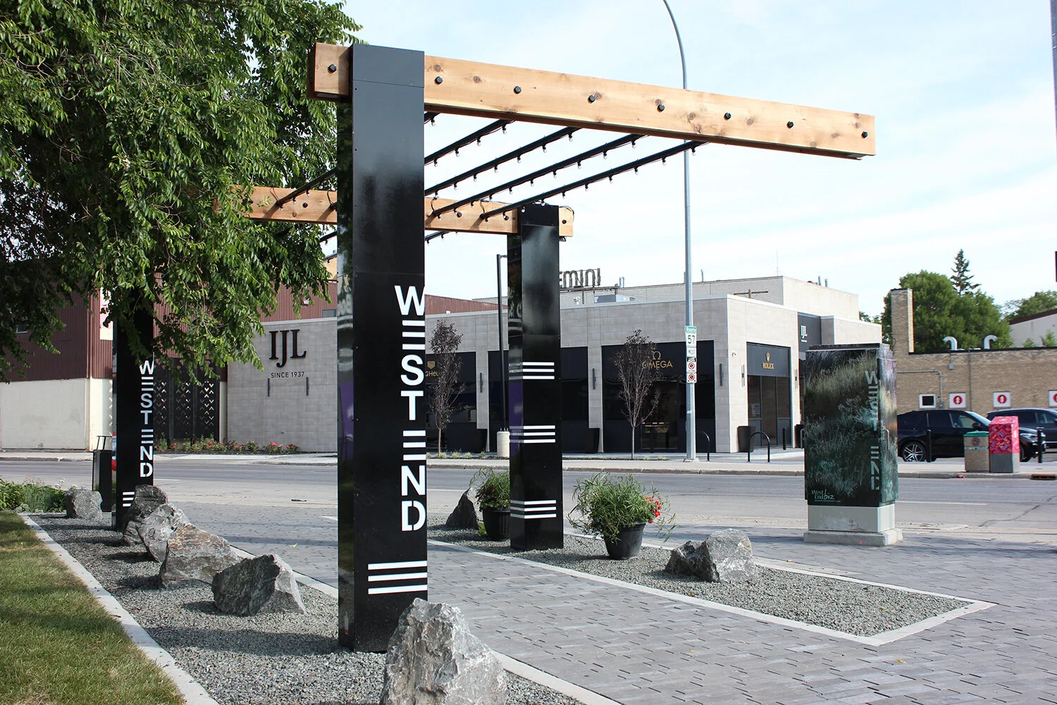 community_crossing_01.jpg
