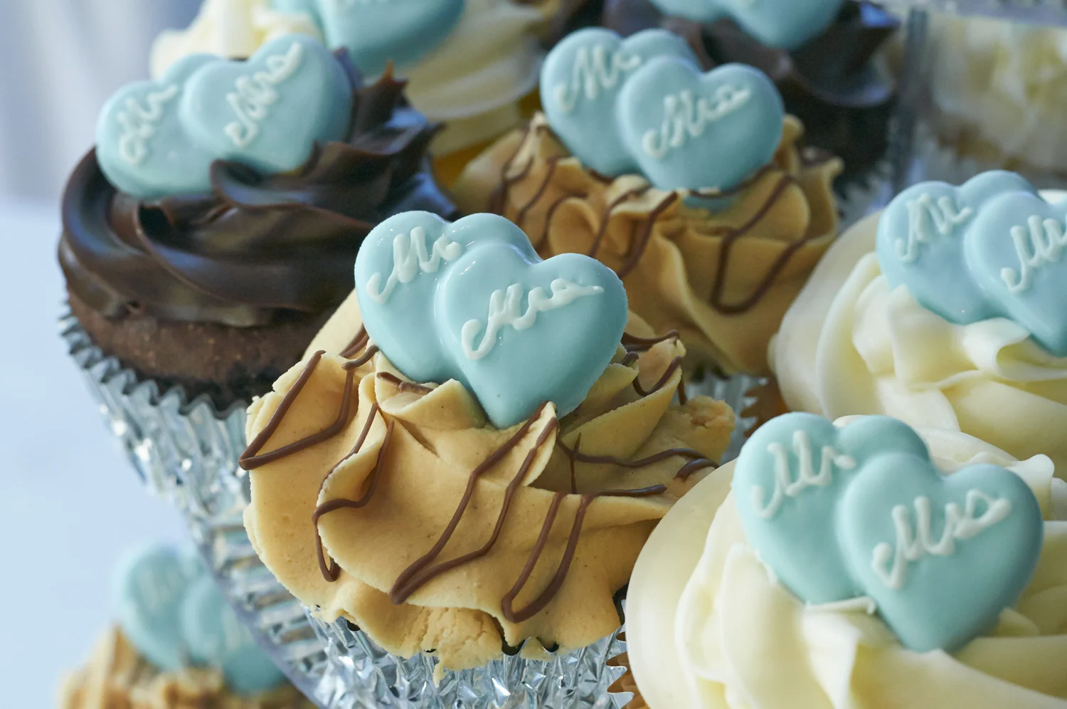 weddingcupcakes2.jpg