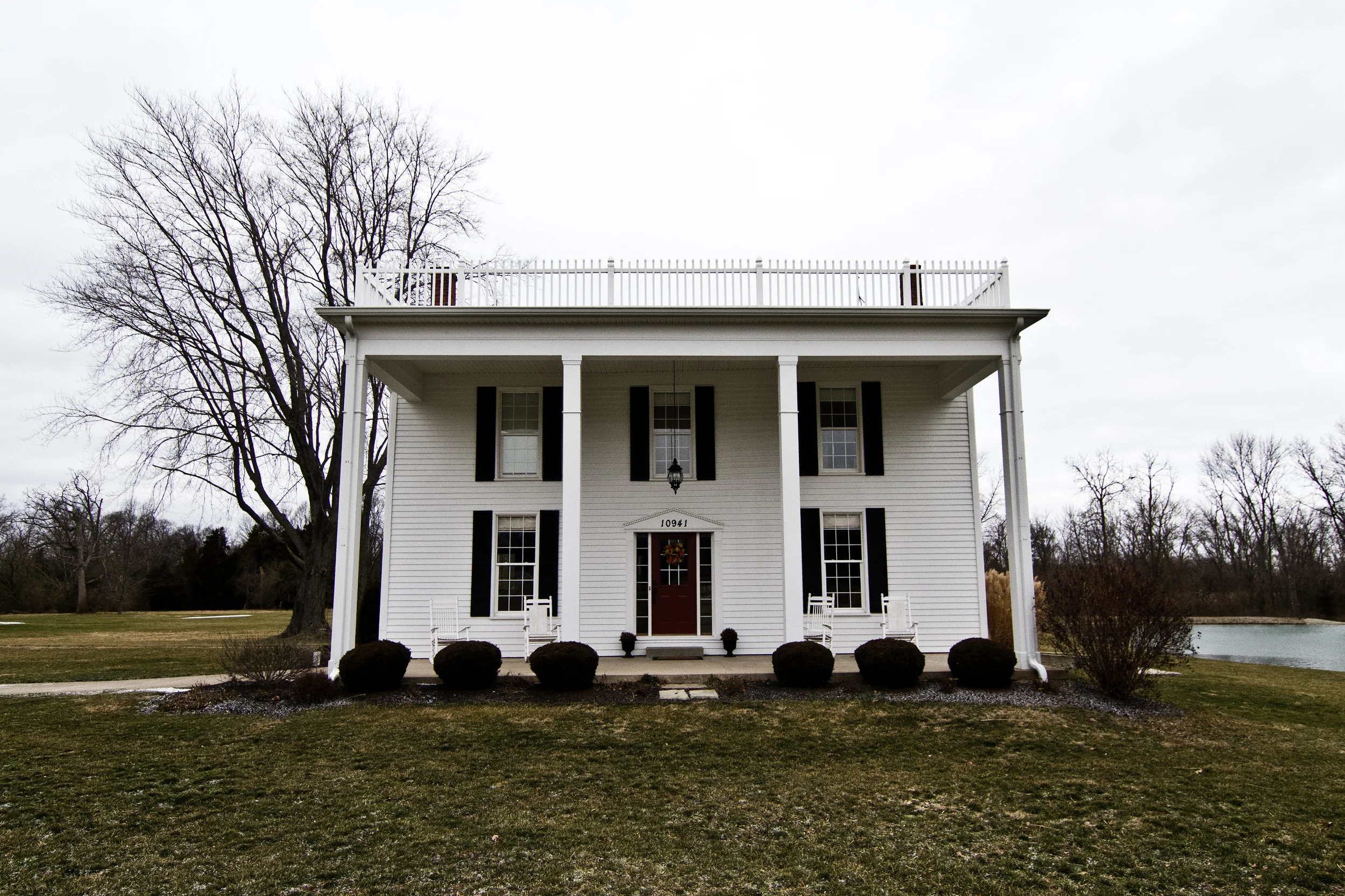 outside (1 of 4).jpg