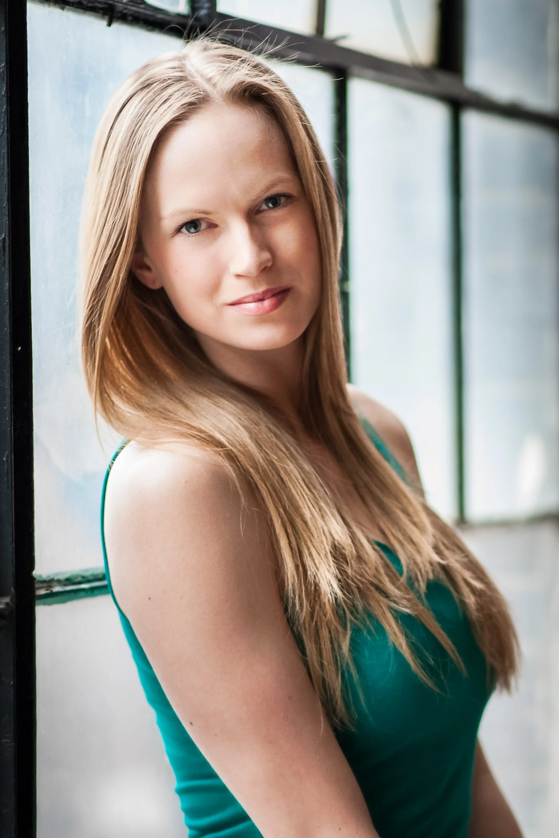 Tracy - stunt performer / model
