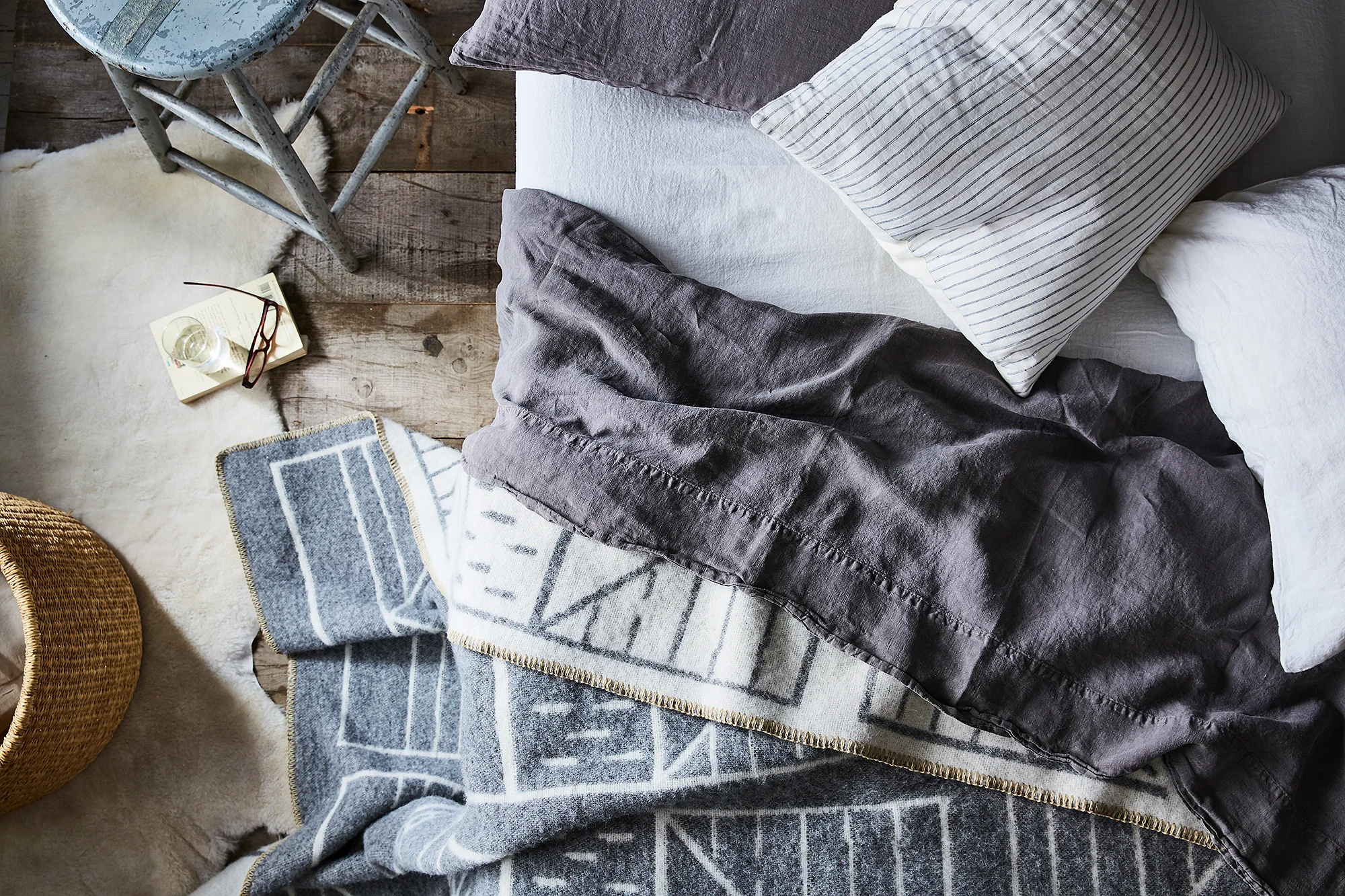 2016-1013_hawkins-new-york_wool-blend-alpine-throw_email_bobbi-lin_10672.jpg