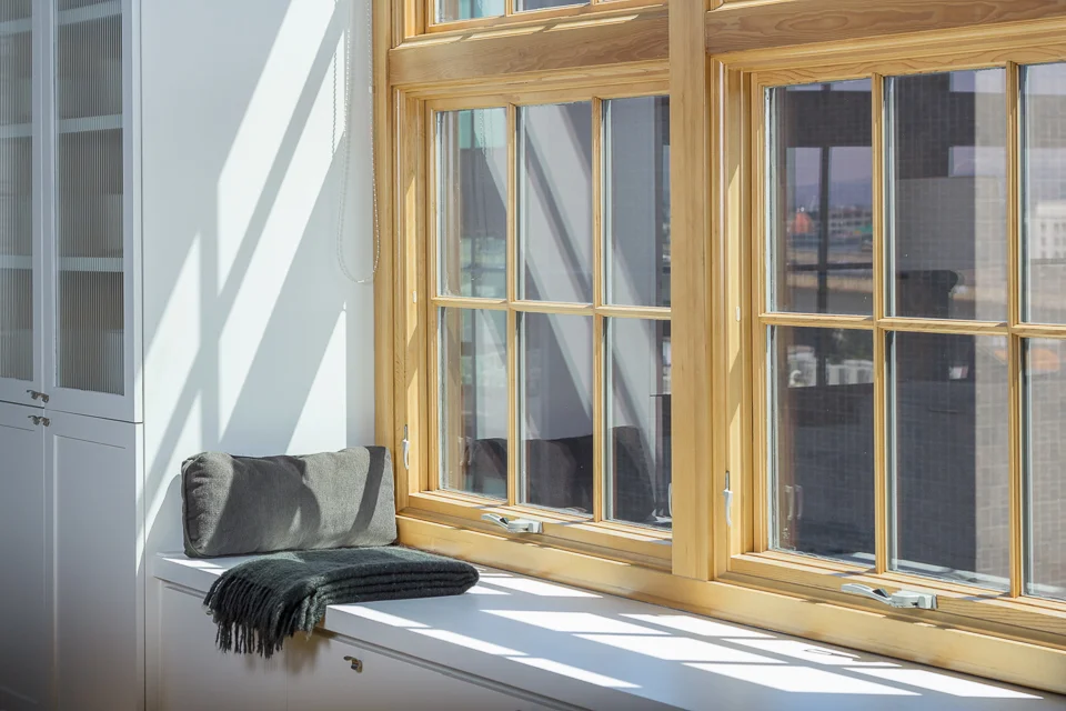 1 shot - not a composite - flash through STU camera left. 50mm lens. Can you imagine sitting in this window seat, sipping on some tea or wine, gazing out on the sparkling nighttime lights of Portland?