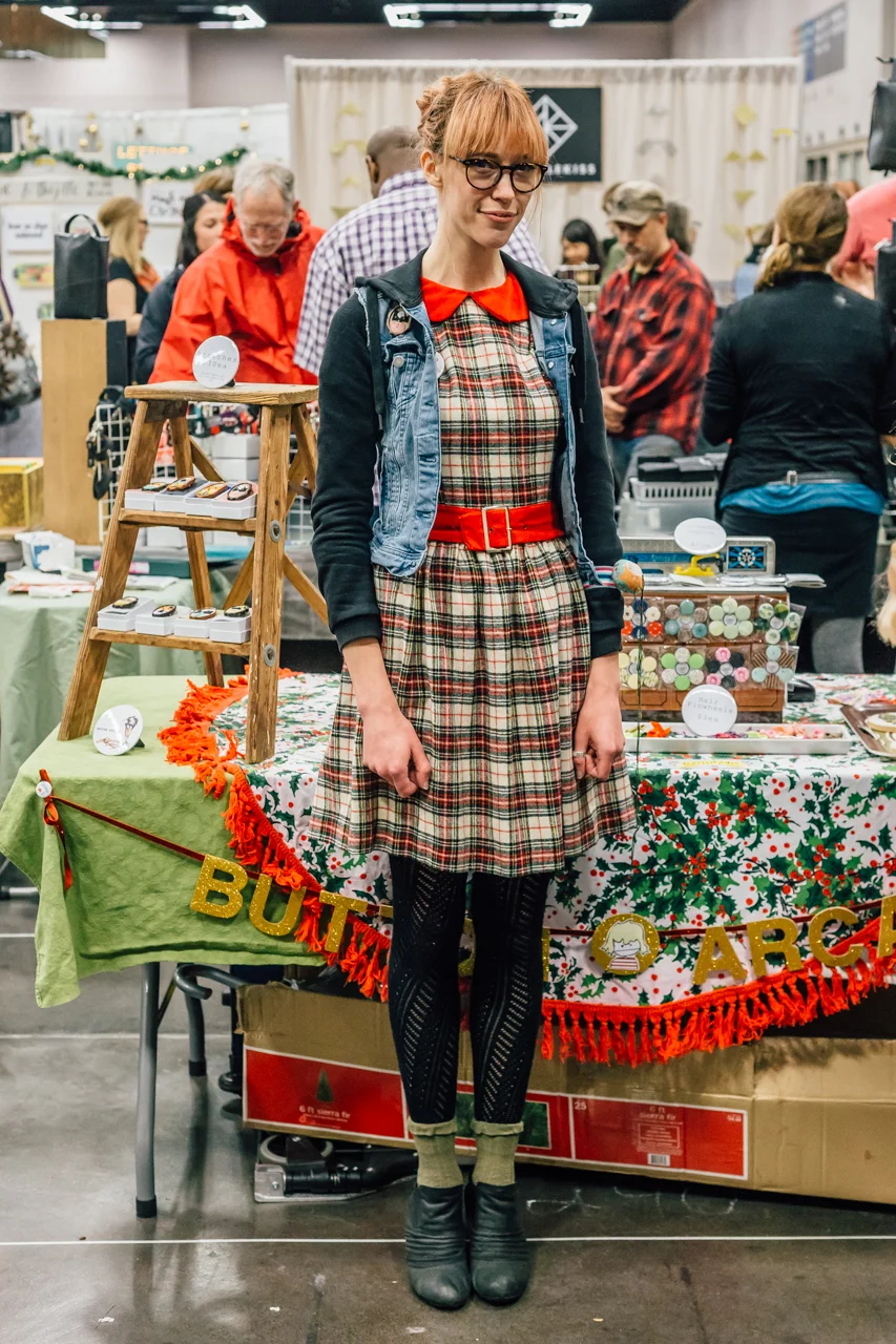 Cute as hell punk schoolgirl. Love the mix of styles!