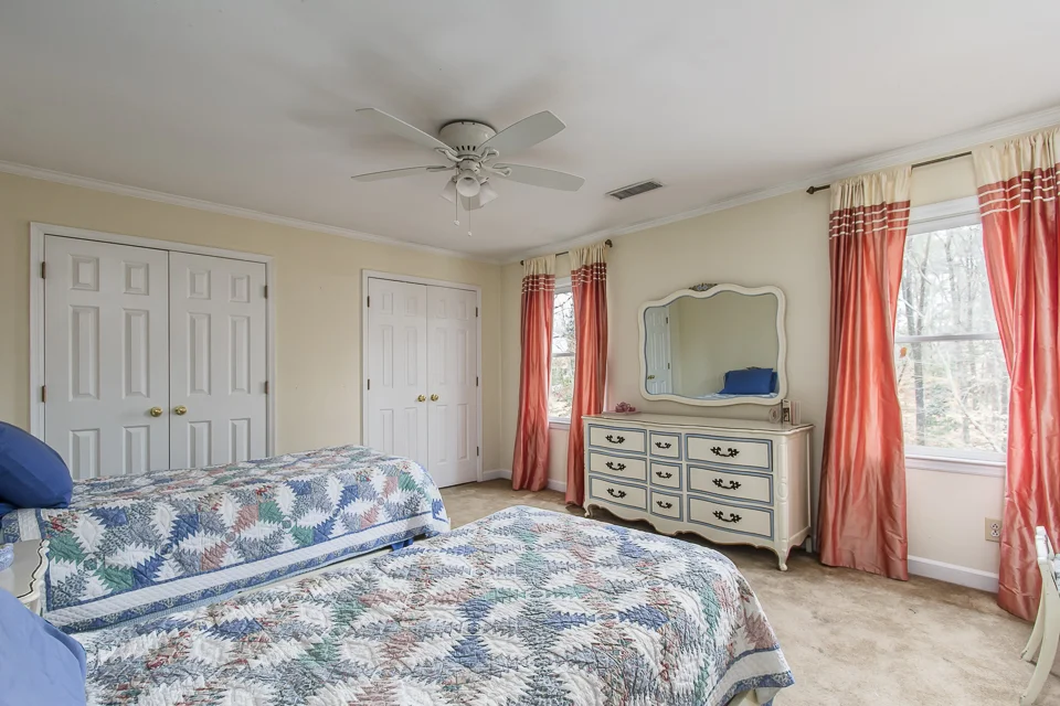 340 Yellowroot Lane Web-18.jpg